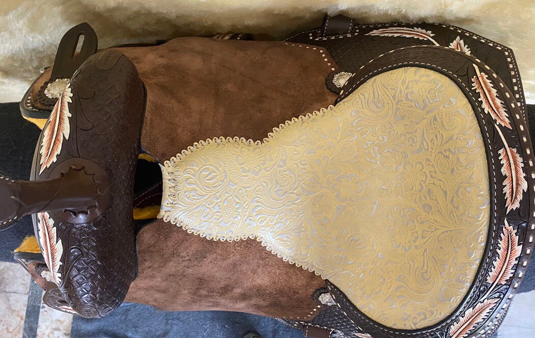 MOUSM Western Barrel Racing Saddle - Handcrafted with Colorful Feather Carving, Argentina Cow Leather Saddle Built On a Rawhide-Covered Fiber Tree, Seat Size: 14"–17" Inches