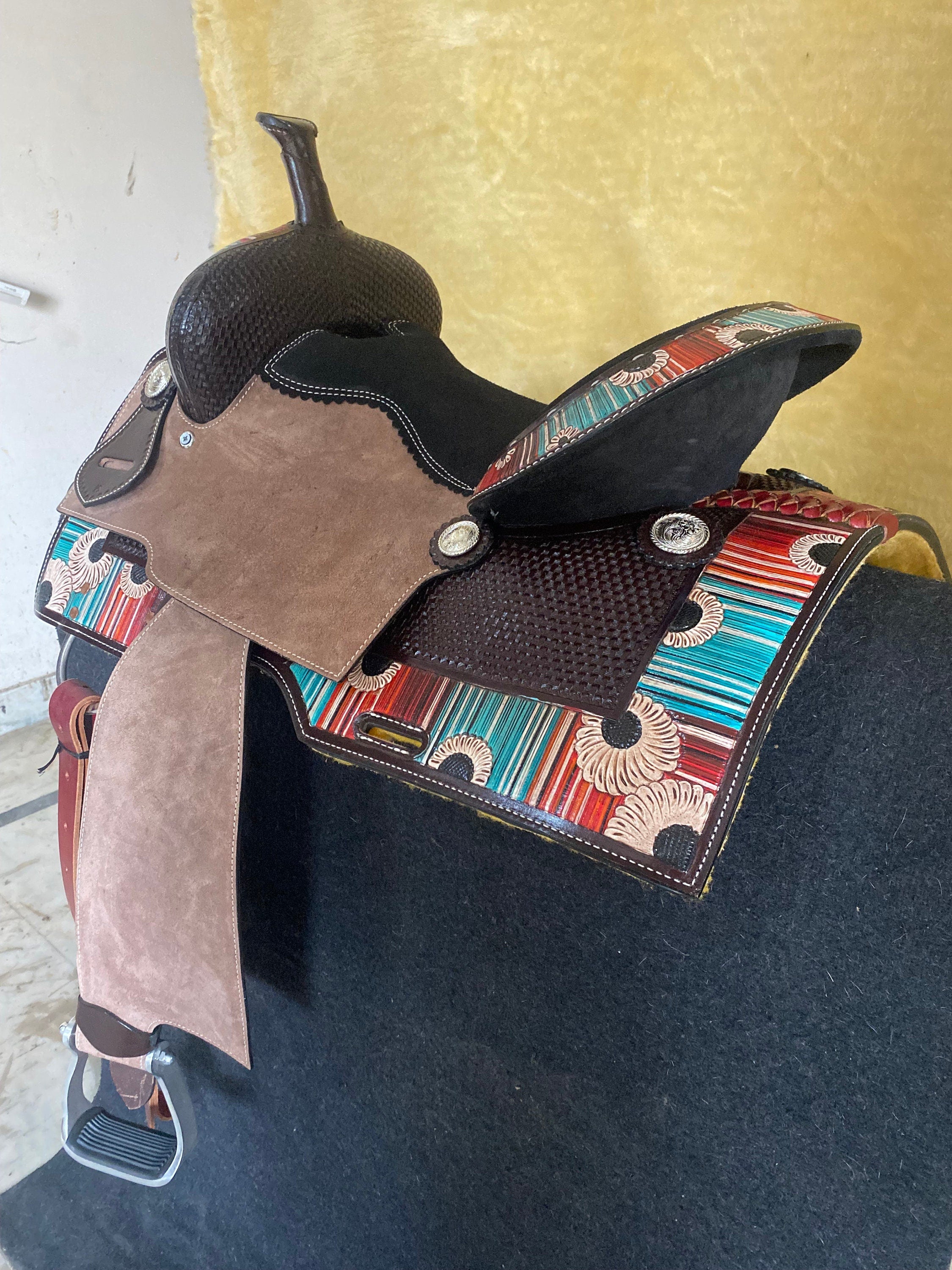 MOUSM Western Barrel Saddle - Genuine Leather Horse Saddle Build on a Rawhide Covered Fiber Tree, Colorful Vintage Design Carved and Fancy Concho, Available Seat Sizes: 14"-17"Inches