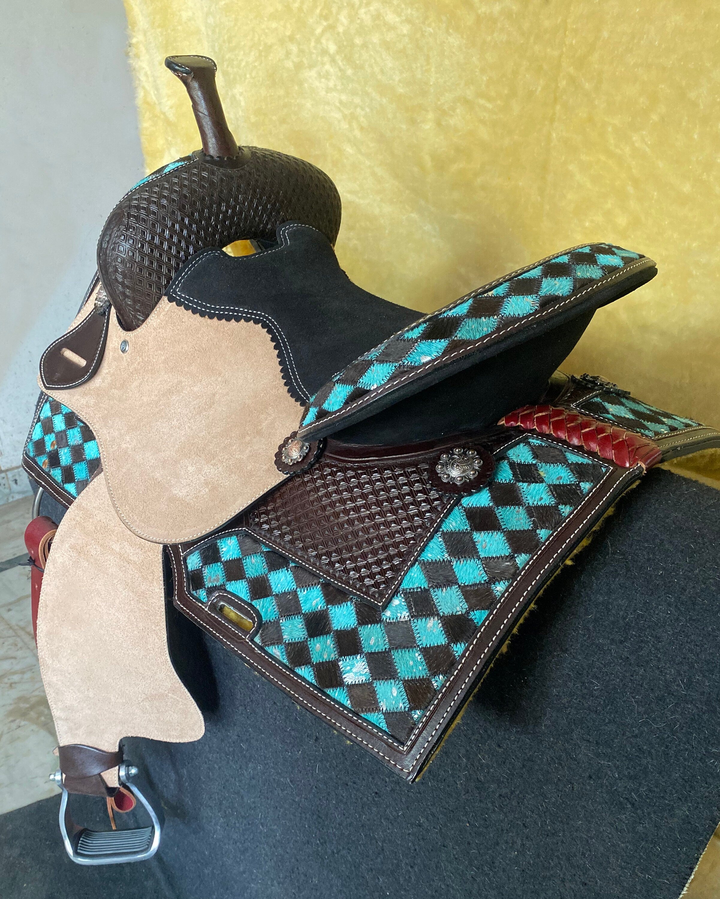 MOUSM Horse Saddle - Built on a Rawhide Covered Fiber Tree, Western Saddle Made from Genuine Leather Black and Turquoise Checkered Design, Seat Sizes: 14"-17" Inches