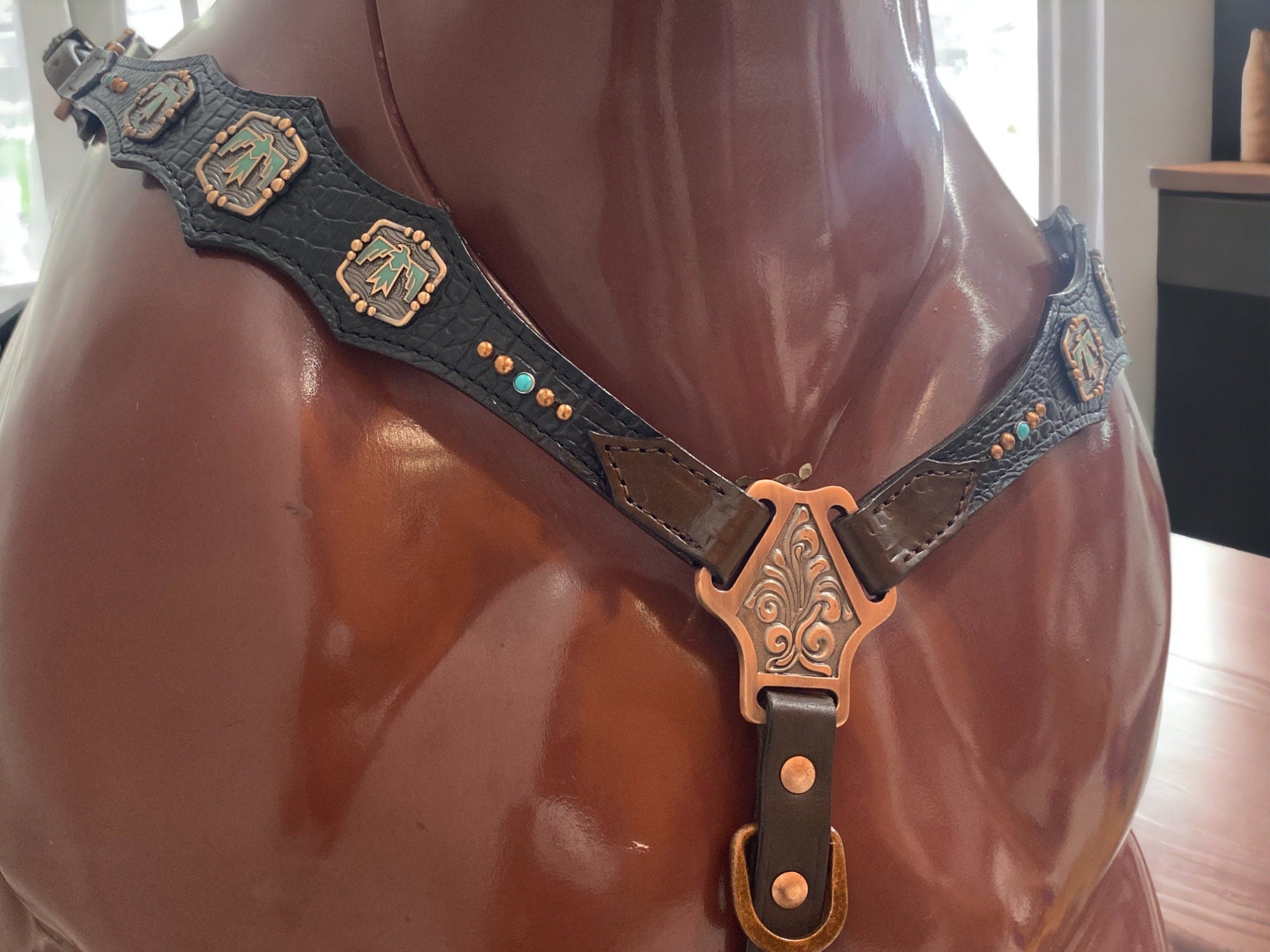 MOUSM Argentina Cow Leather Headstall & Breast Collar Set – Western Horse Tack with Turquoise Aztec Egyptian Bird Conchos & Black Croc Print