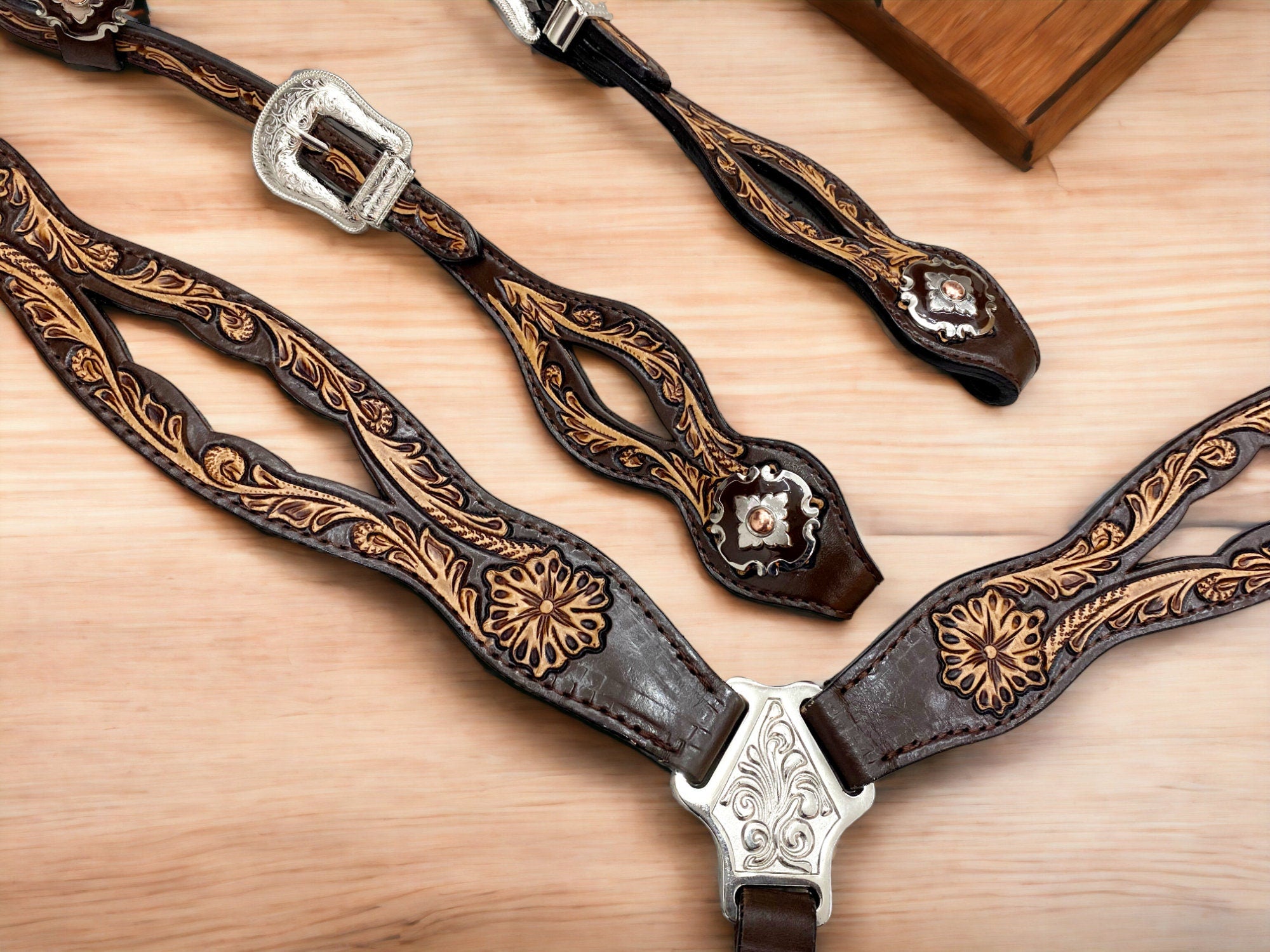 MOUSM Western Headstall & Breast Collar Set – Made from Argentina Cow Leather, Western Horse Tack Set Decorated Hand-Tooled & Painted Floral Design, Flower Conchos