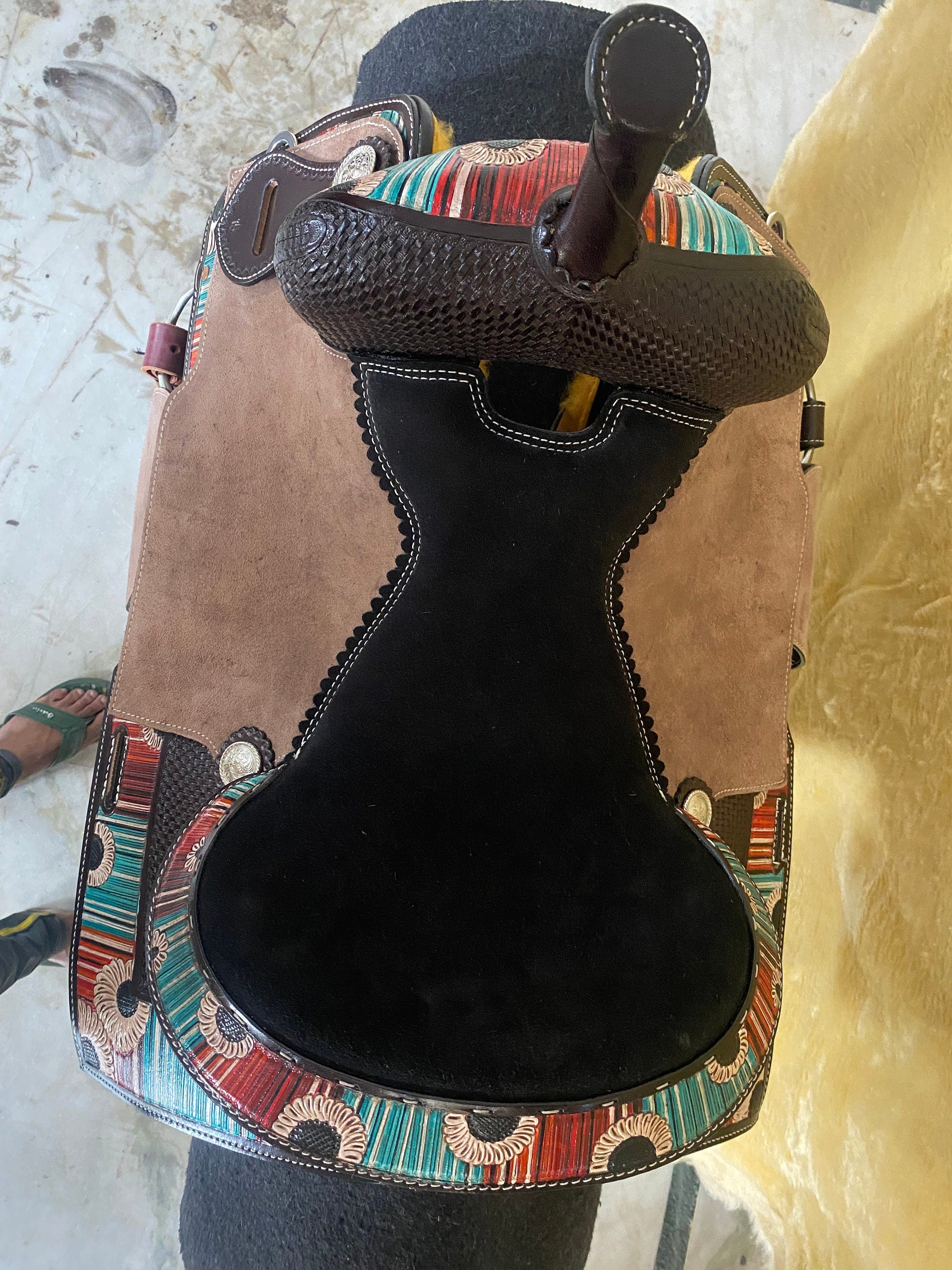 MOUSM Western Barrel Saddle - Genuine Leather Horse Saddle Build on a Rawhide Covered Fiber Tree, Colorful Vintage Design Carved and Fancy Concho, Available Seat Sizes: 14"-17"Inches
