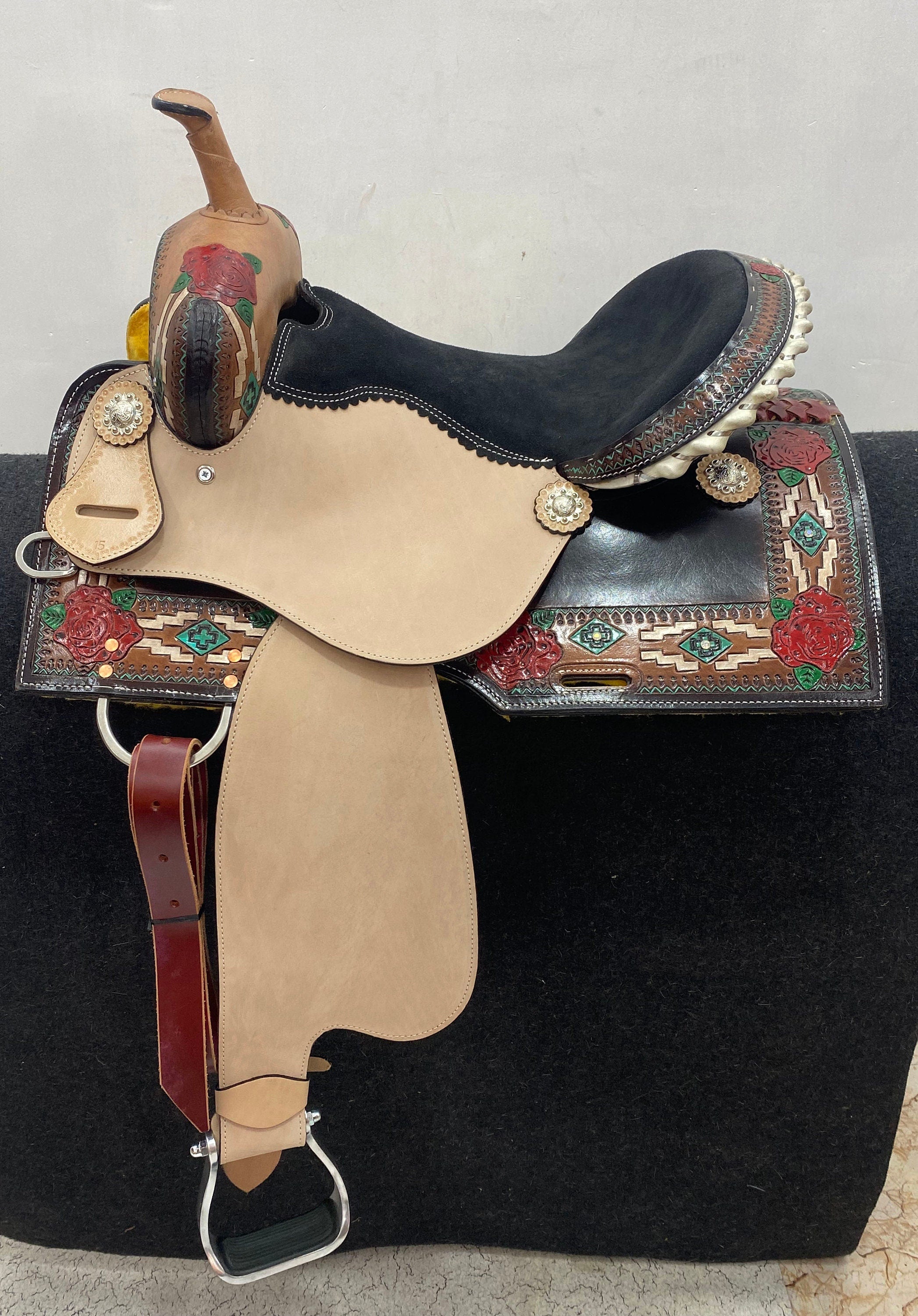 MOUSM Western Saddle - Genuine Leather Vintage Racing Horse Saddle Hand-Tooled Rose Design, Build on a Rawhide Covered Strong Fiber Tree, Available Seat Sizes: 14"-17"Inches