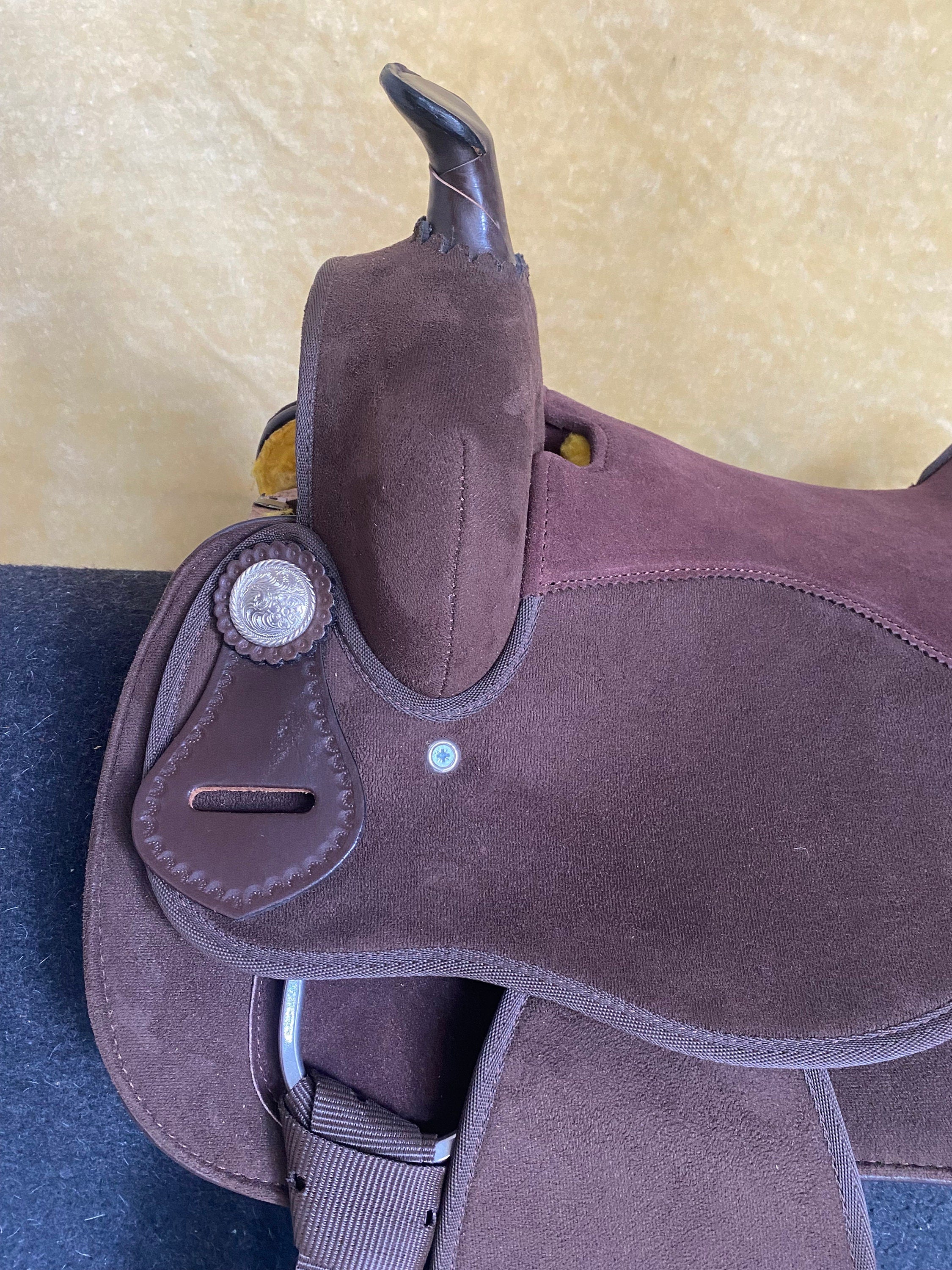 MOUSM Western Barrel Saddle - Made from Synthetic Suede Leather Build on a Strong Fiber Tree- Rawhide Covered & Fancy Concho, Seat Size: 14"–17" Inches