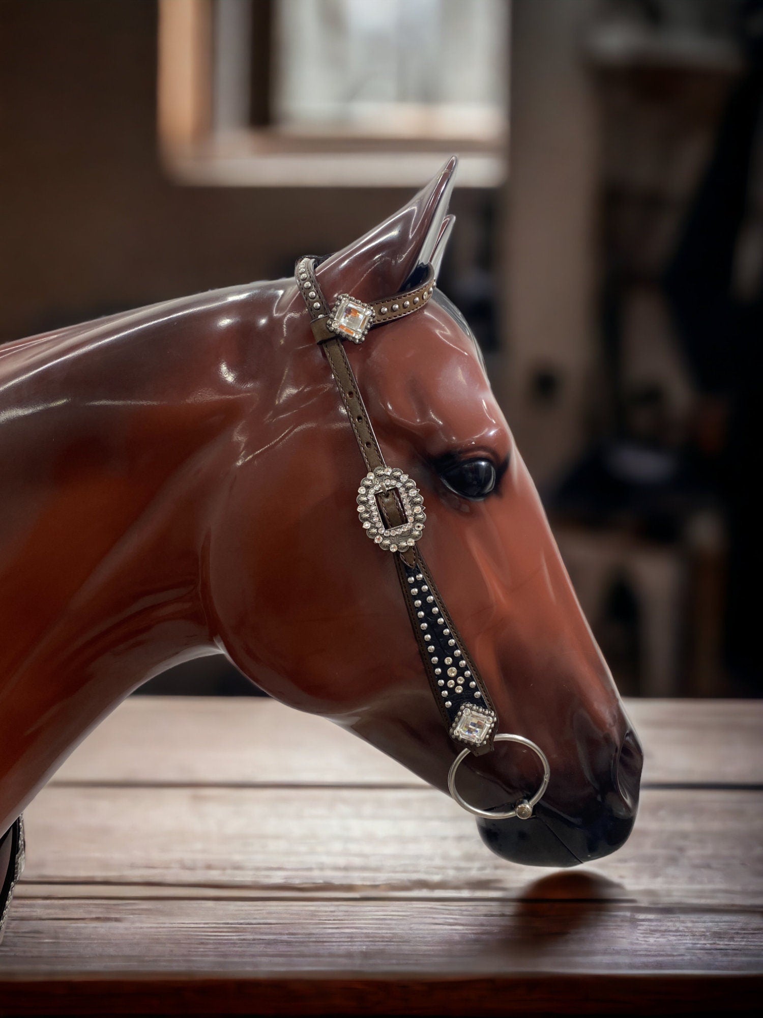 MOUSM Western Headstall and Breast Collar Set – Made from Argentina Cow Leather, Horse Tack Set with Crystal Clear Rhinestone Conchos, Nickel Studs on Black Alligator Print
