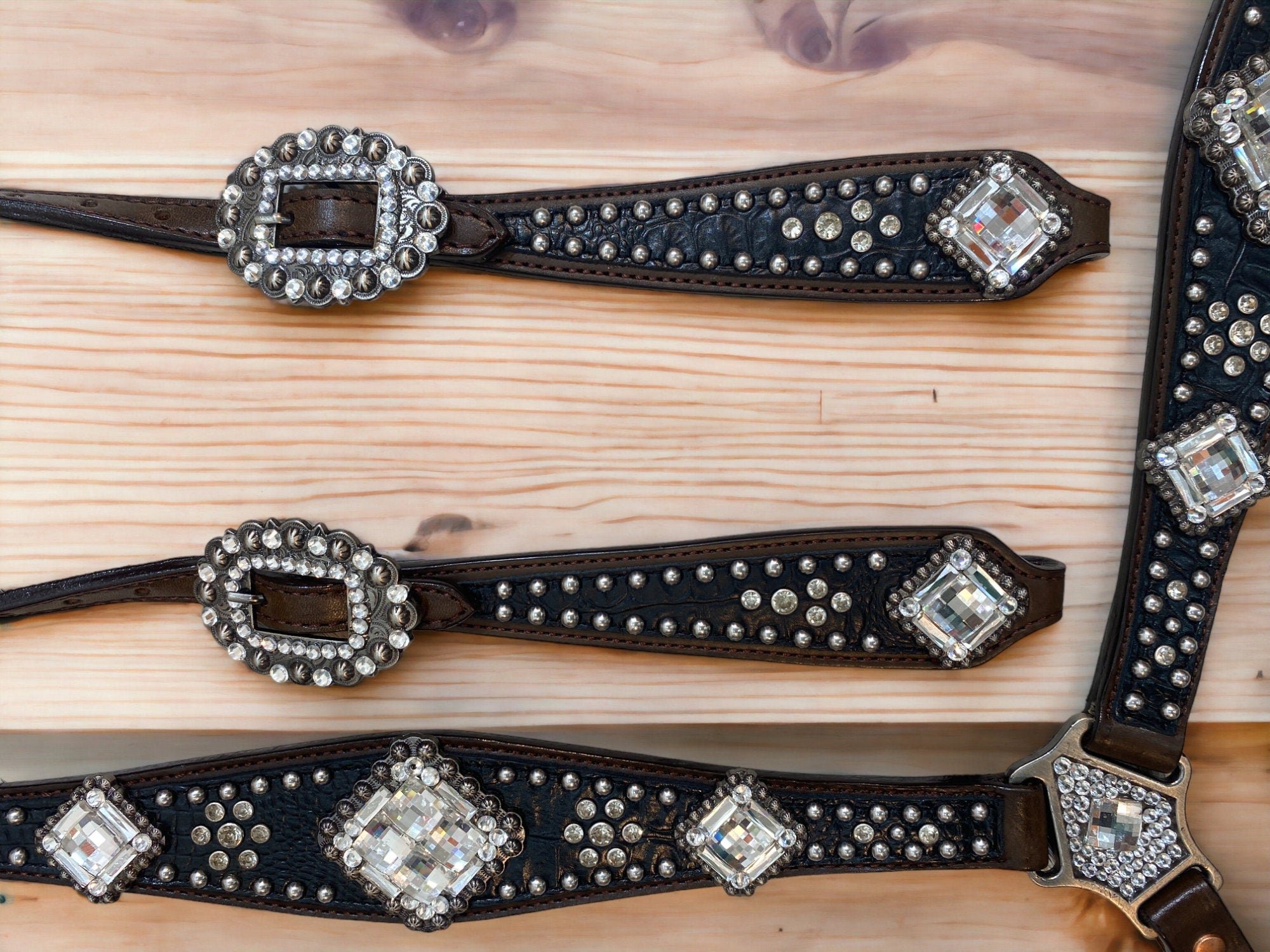 MOUSM Western Headstall and Breast Collar Set – Made from Argentina Cow Leather, Horse Tack Set with Crystal Clear Rhinestone Conchos, Nickel Studs on Black Alligator Print