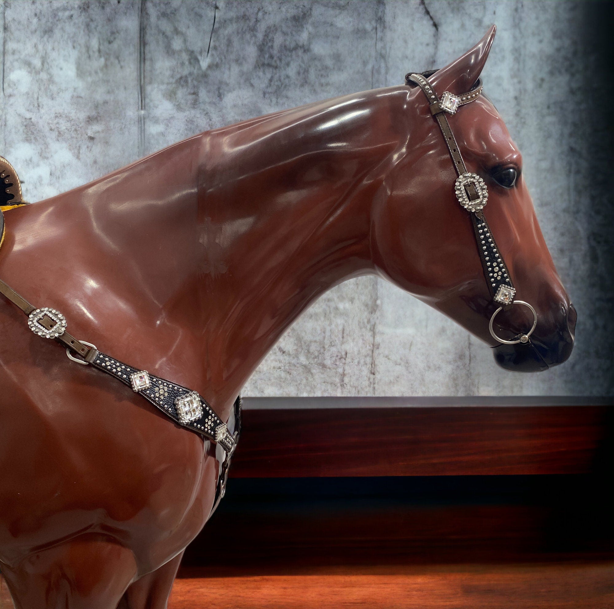 MOUSM Western Headstall and Breast Collar Set – Made from Argentina Cow Leather, Horse Tack Set with Crystal Clear Rhinestone Conchos, Nickel Studs on Black Alligator Print
