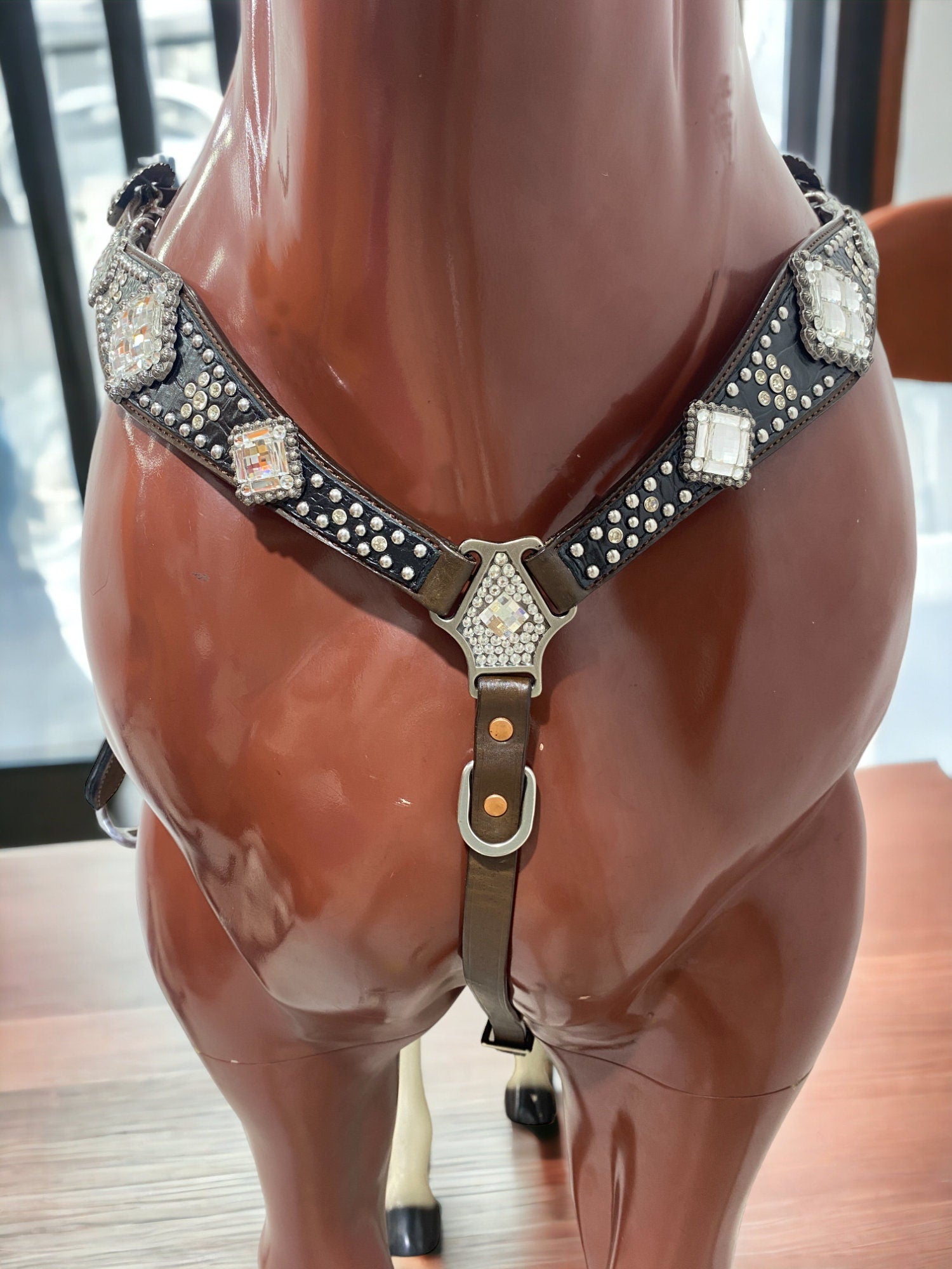 MOUSM Western Headstall and Breast Collar Set – Made from Argentina Cow Leather, Horse Tack Set with Crystal Clear Rhinestone Conchos, Nickel Studs on Black Alligator Print