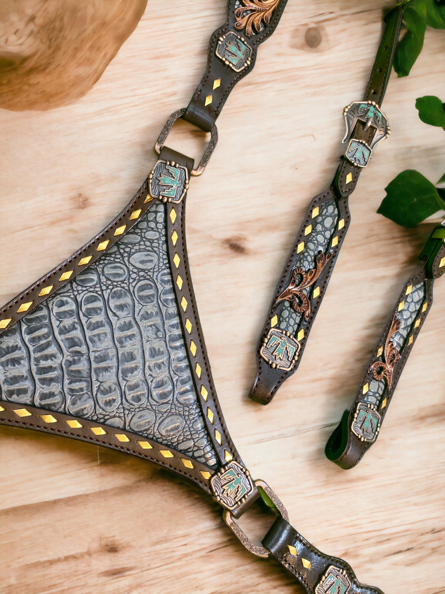 MOUSM Argentina Cow Leather Headstall and Breast Collar Set – Western Horse Tack with Thunderbird Hardware, Grey Alligator & Filigree Carving