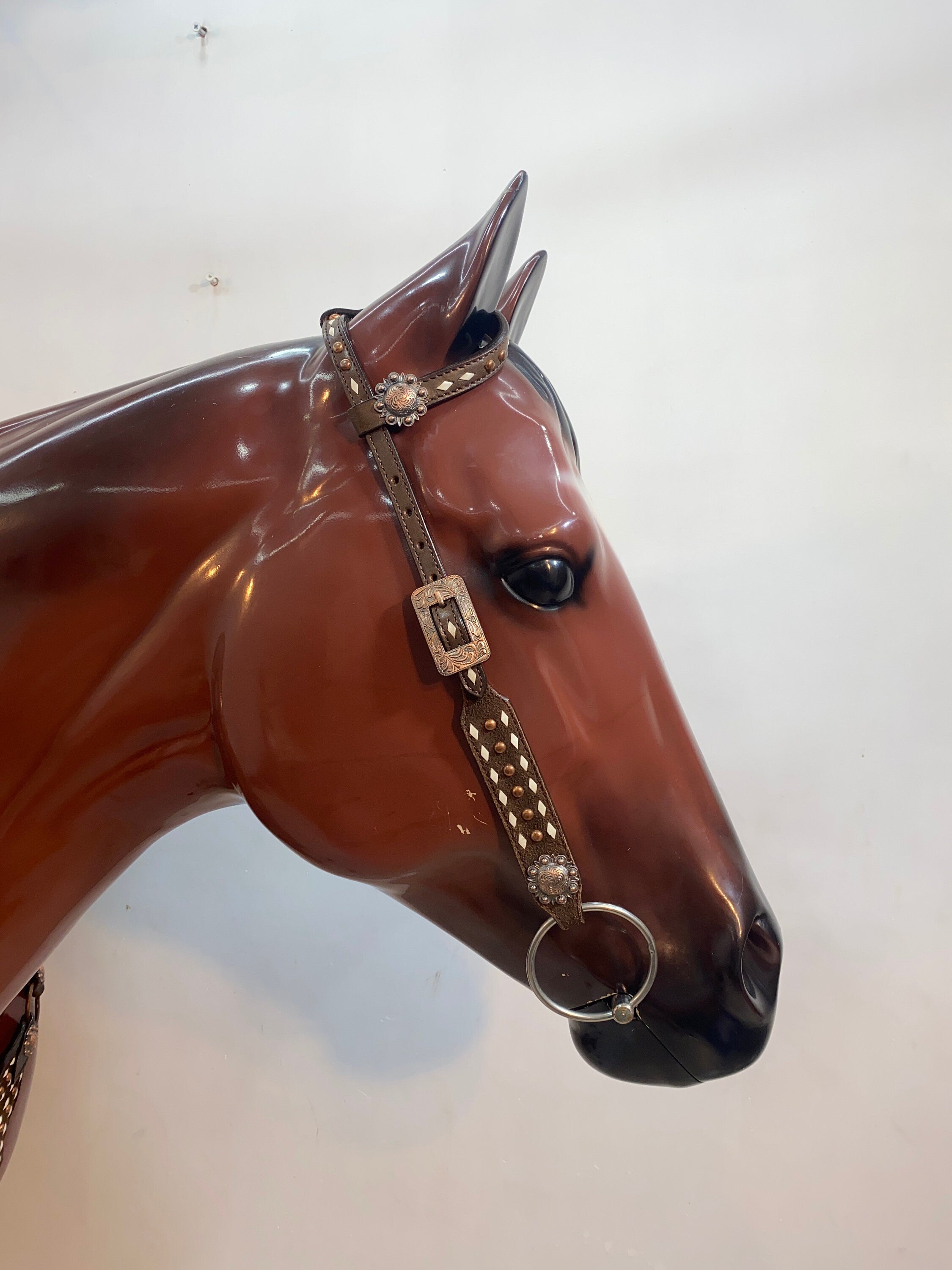 MOUSM Argentina Cow Leather Breast Collar and Headstall Set – Western Horse Bridle Set with White Rawhide Buck Stitching, Antique Copper Studs