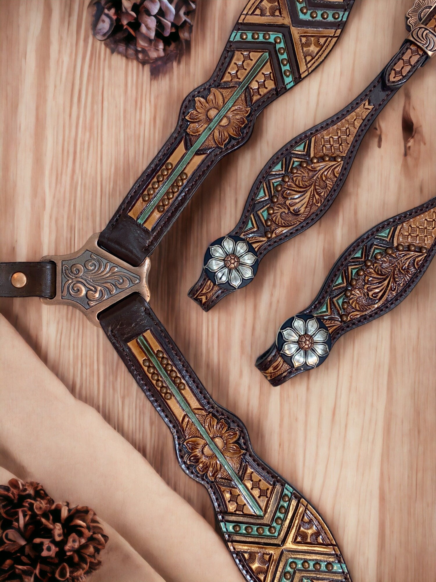 MOUSM Argentina Cow Leather Headstall and Breast Collar Set – Western Horse Tack with Geometrical Flower Carving & Copper Studs
