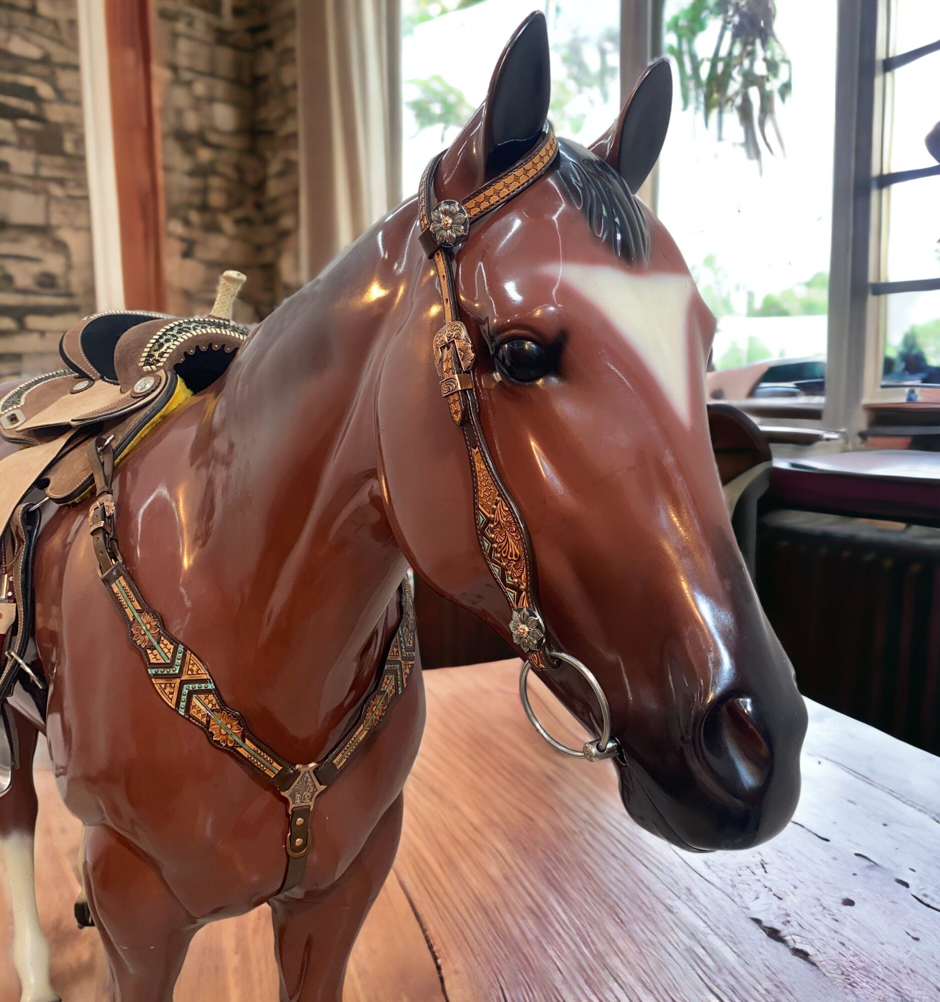 MOUSM Argentina Cow Leather Headstall and Breast Collar Set – Western Horse Tack with Geometrical Flower Carving & Copper Studs
