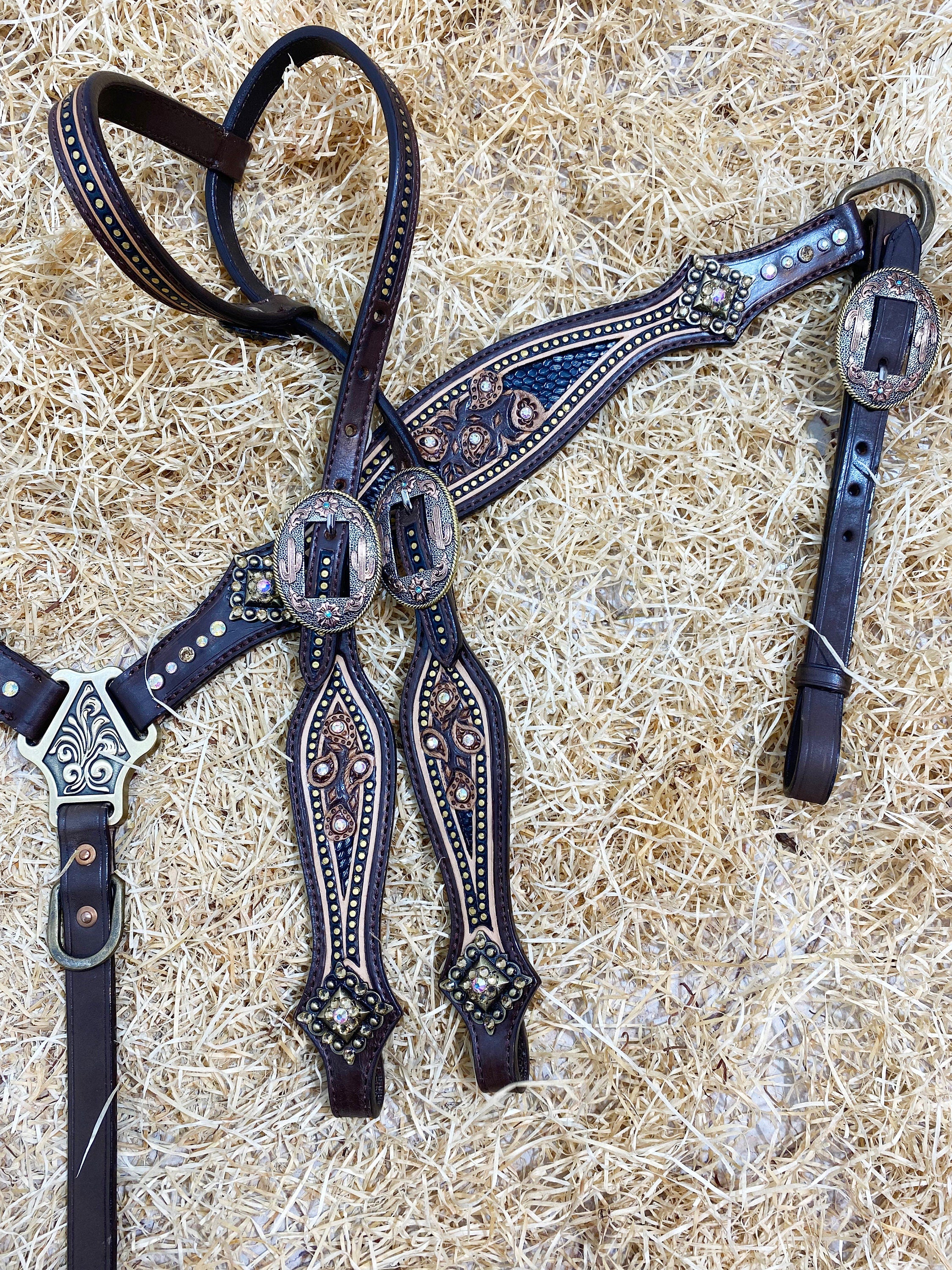 MOUSM Argentina Cow Leather Headstall & Breast Collar Set – Western Bridle with Paisley Carving with Nickel and Antique Copper Hardware