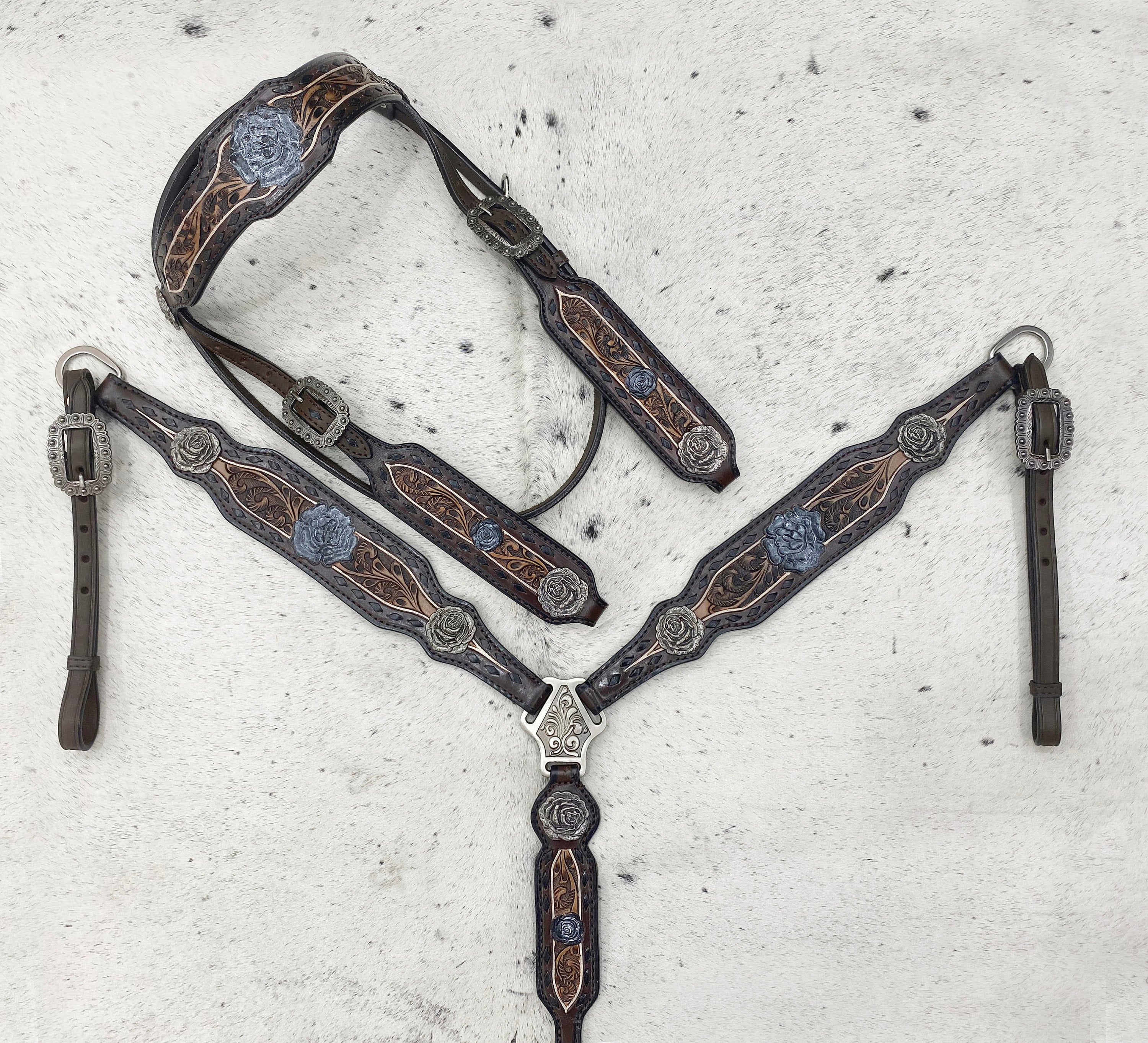 MOUSM Argentina Cow Leather Western Horse Tack Set – Browband Headstall & Breast Collar, Bronc Halter, Wither & Spur Straps, Decorated with Black Buck Stitching, Rose Hardware & Hand-Carved Detailing