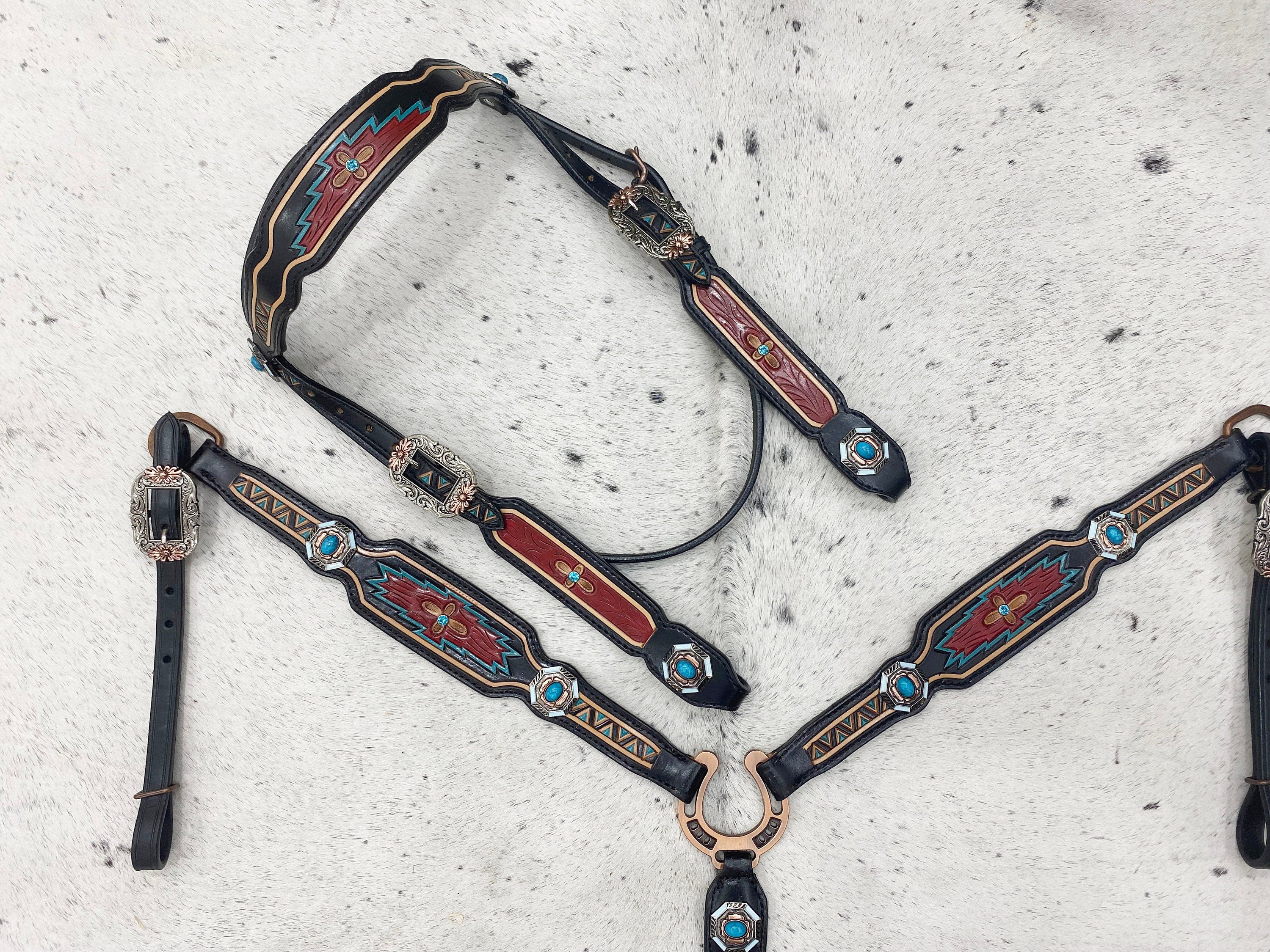MOUSM Argentina Cow Leather Western Horse Tack Set – Browband Headstall & Breast Collar, Bronc Halter, Wither & Spur Straps, Decorated with Hand-Tooled Carving, Multicolor Conchos & Antique Copper Hardware