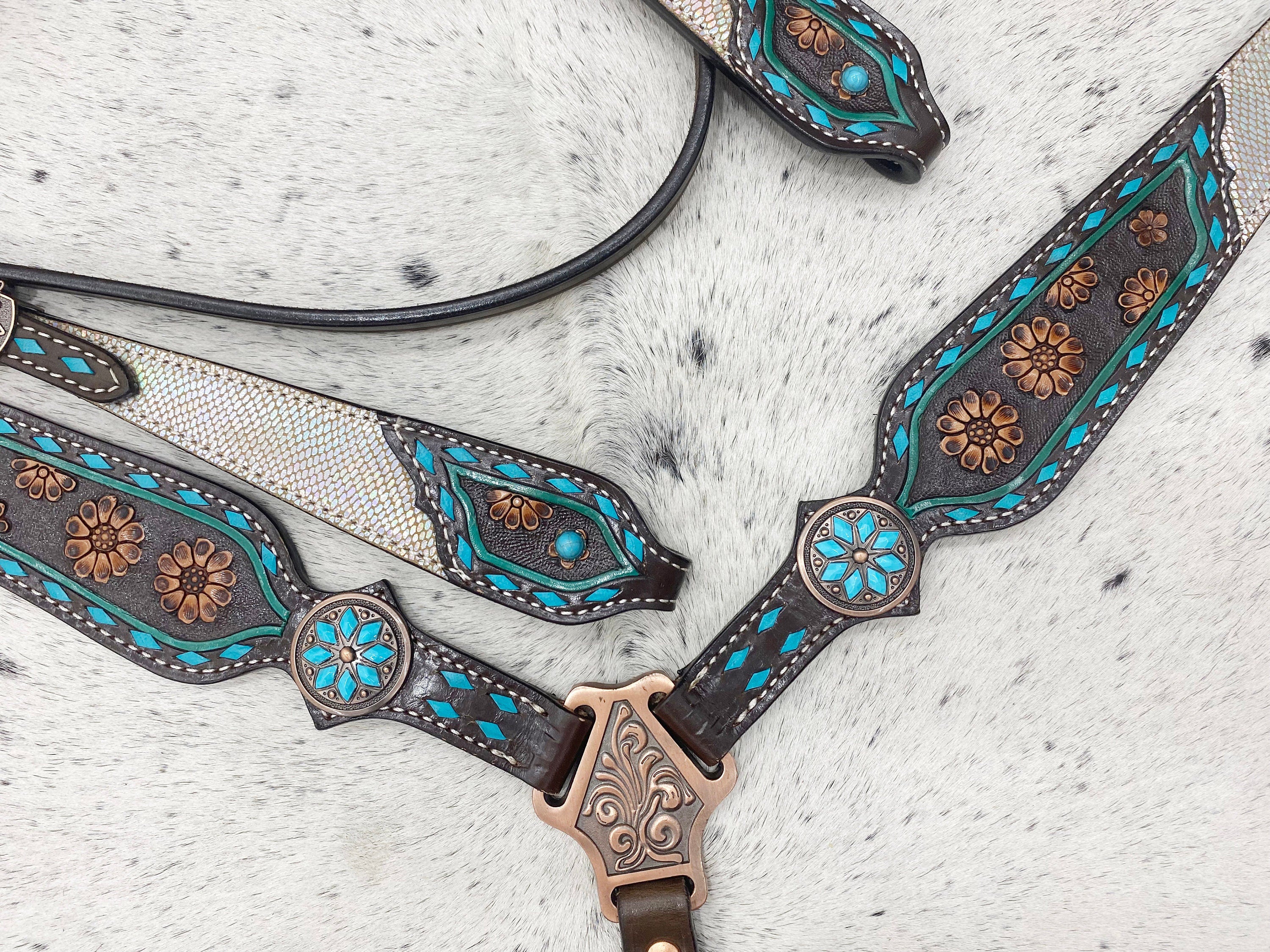 MOUSM Argentina Cow Leather Western Horse Tack Set – Browband Headstall & Breast Collar, Bronc Halter, Wither & Spur Straps with Holographic Snake Print & Hand-Carved Floral Design