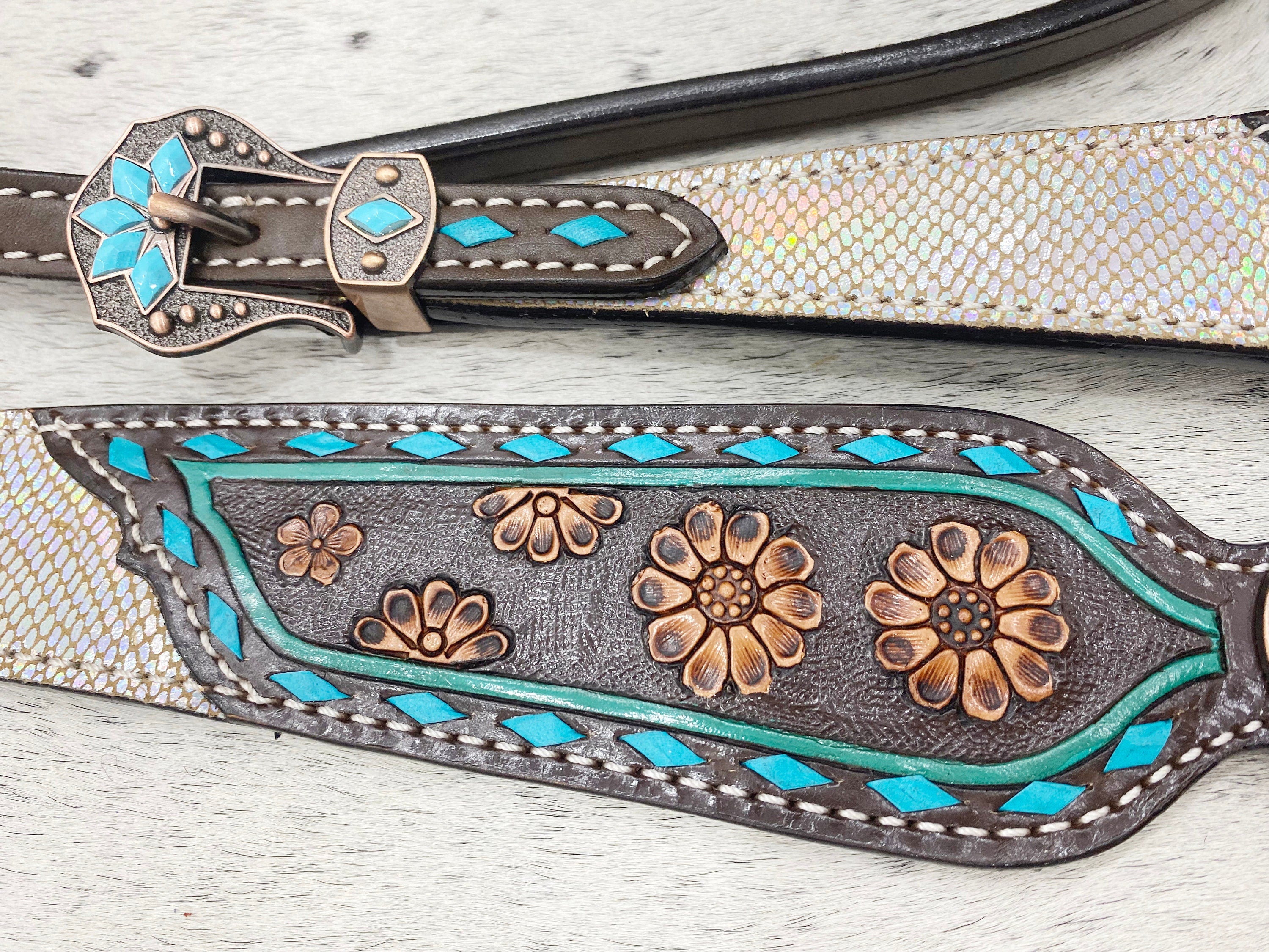 MOUSM Argentina Cow Leather Western Horse Tack Set – Browband Headstall & Breast Collar, Bronc Halter, Wither & Spur Straps with Holographic Snake Print & Hand-Carved Floral Design