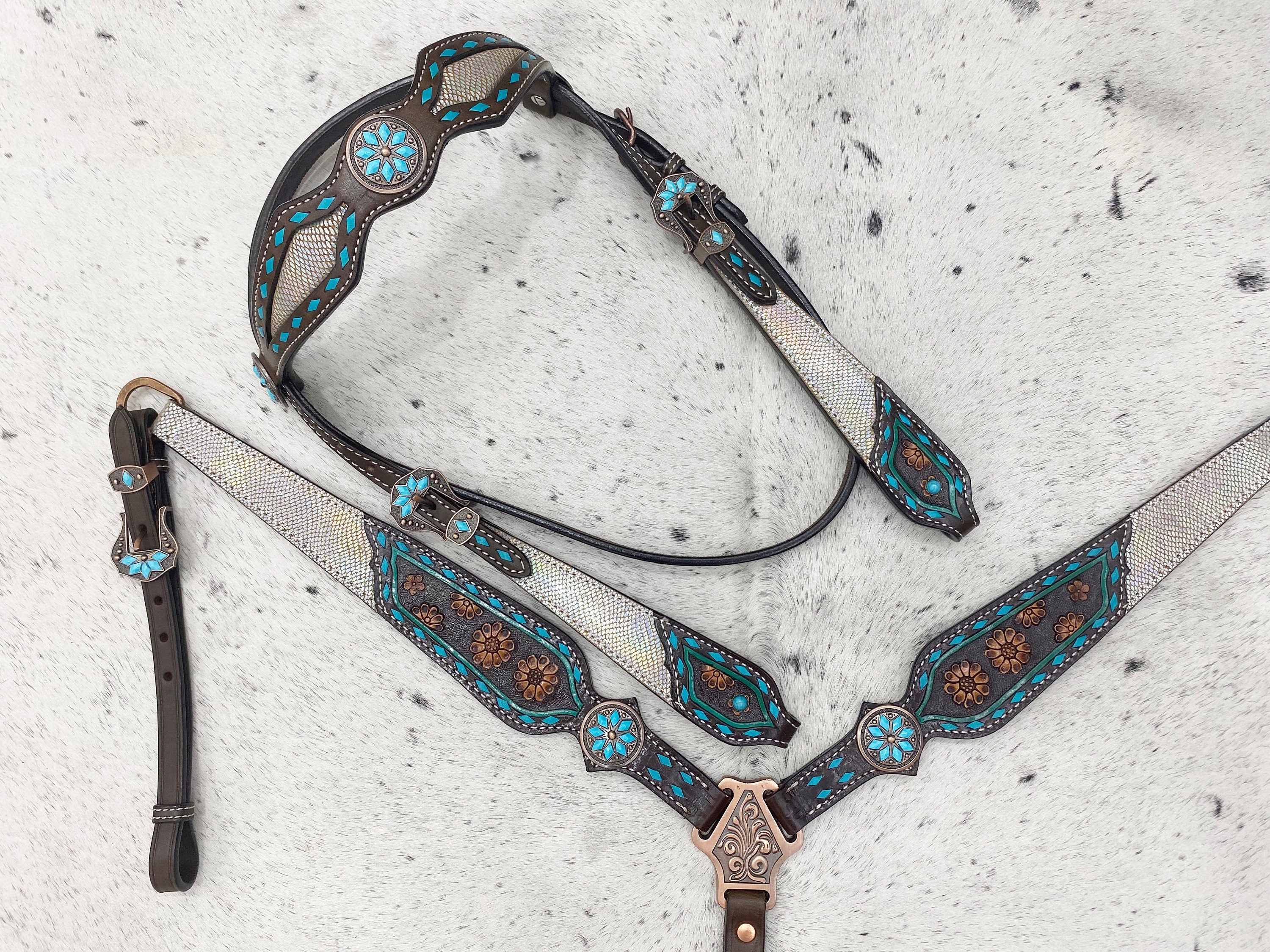 MOUSM Argentina Cow Leather Western Horse Tack Set – Browband Headstall & Breast Collar, Bronc Halter, Wither & Spur Straps with Holographic Snake Print & Hand-Carved Floral Design