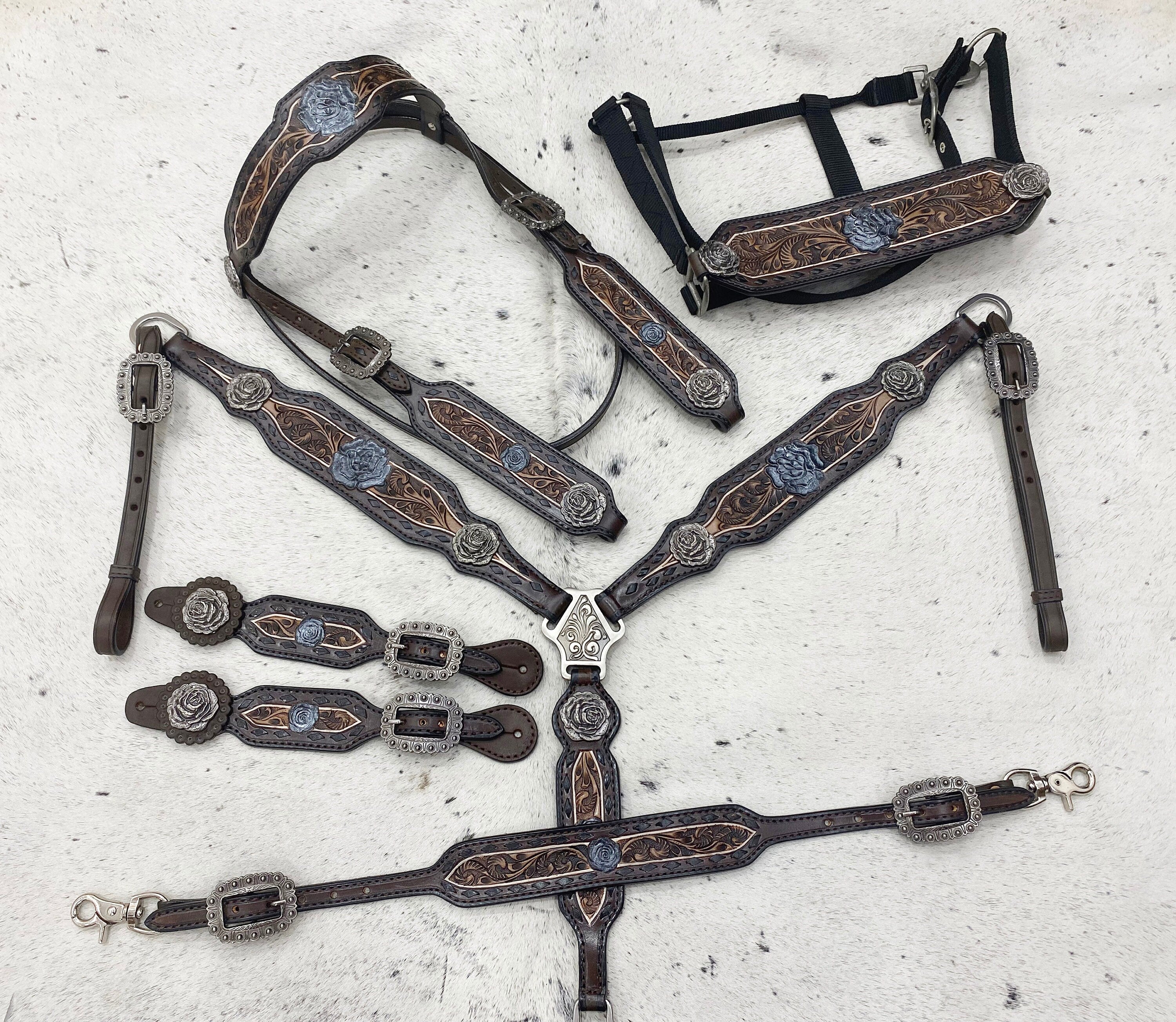 MOUSM Argentina Cow Leather Western Horse Tack Set – Browband Headstall & Breast Collar, Bronc Halter, Wither & Spur Straps, Decorated with Black Buck Stitching, Rose Hardware & Hand-Carved Detailing
