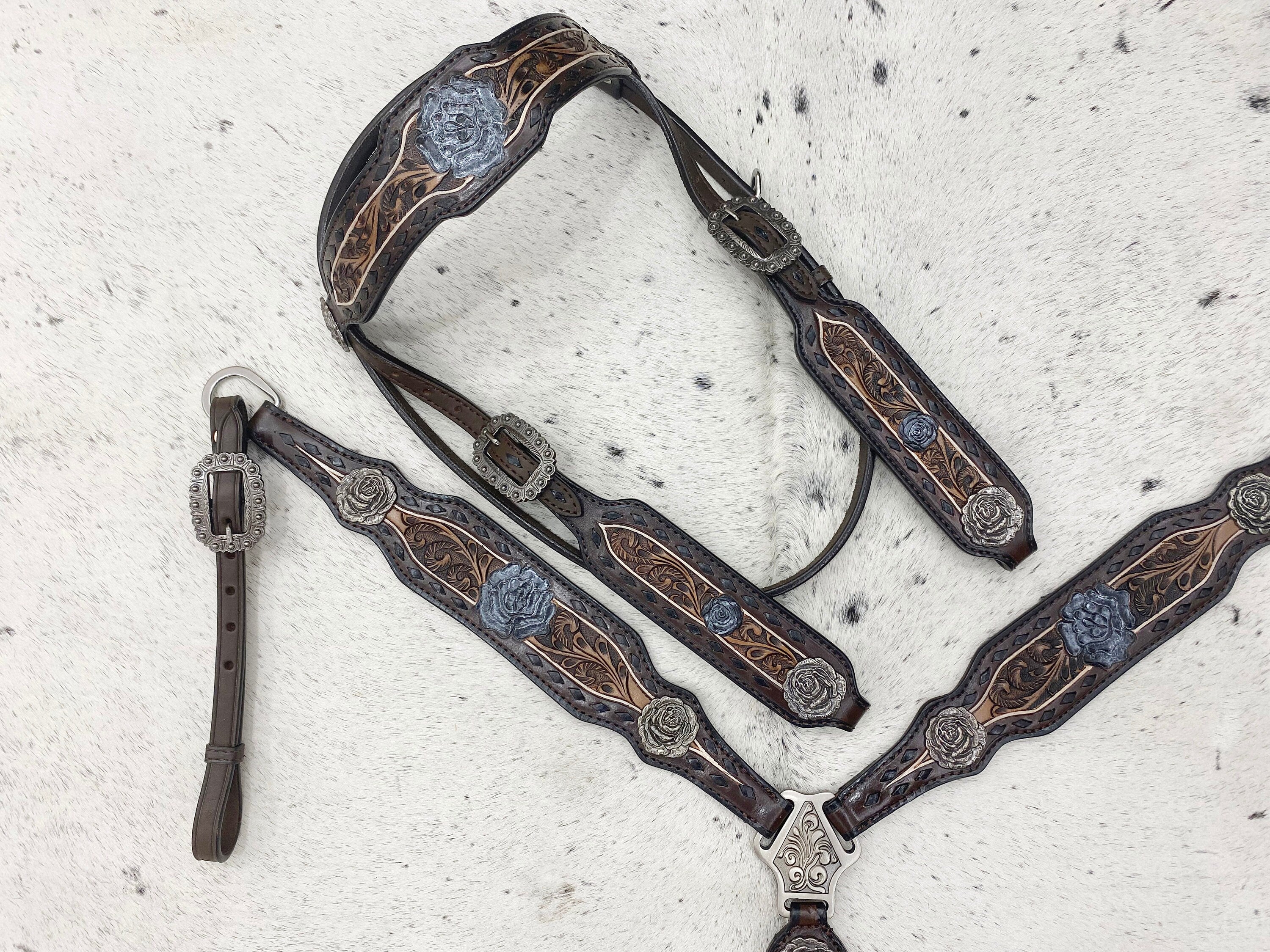 MOUSM Argentina Cow Leather Western Horse Tack Set – Browband Headstall & Breast Collar, Bronc Halter, Wither & Spur Straps, Decorated with Black Buck Stitching, Rose Hardware & Hand-Carved Detailing