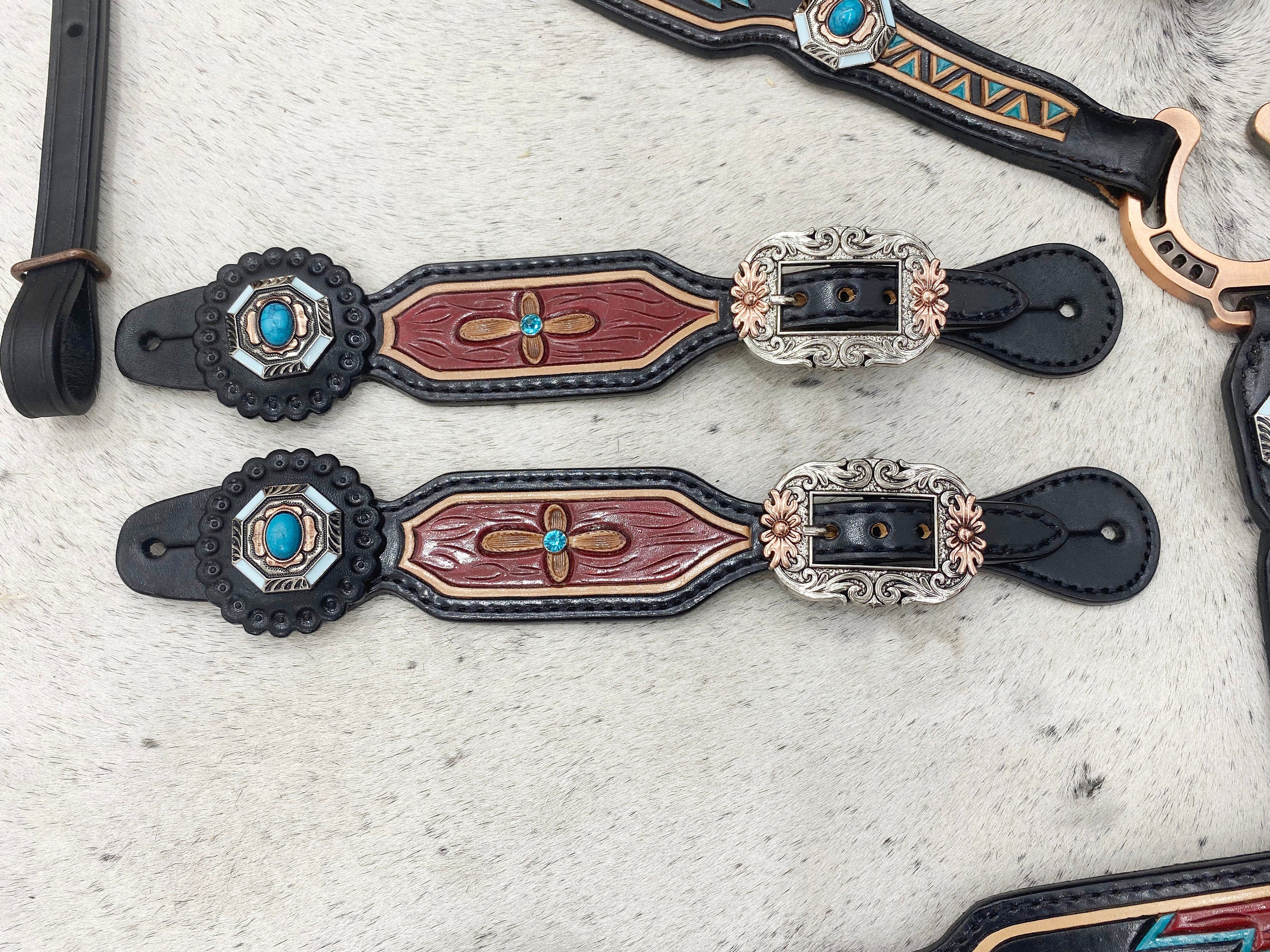 MOUSM Argentina Cow Leather Western Horse Tack Set – Browband Headstall & Breast Collar, Bronc Halter, Wither & Spur Straps, Decorated with Hand-Tooled Carving, Multicolor Conchos & Antique Copper Hardware