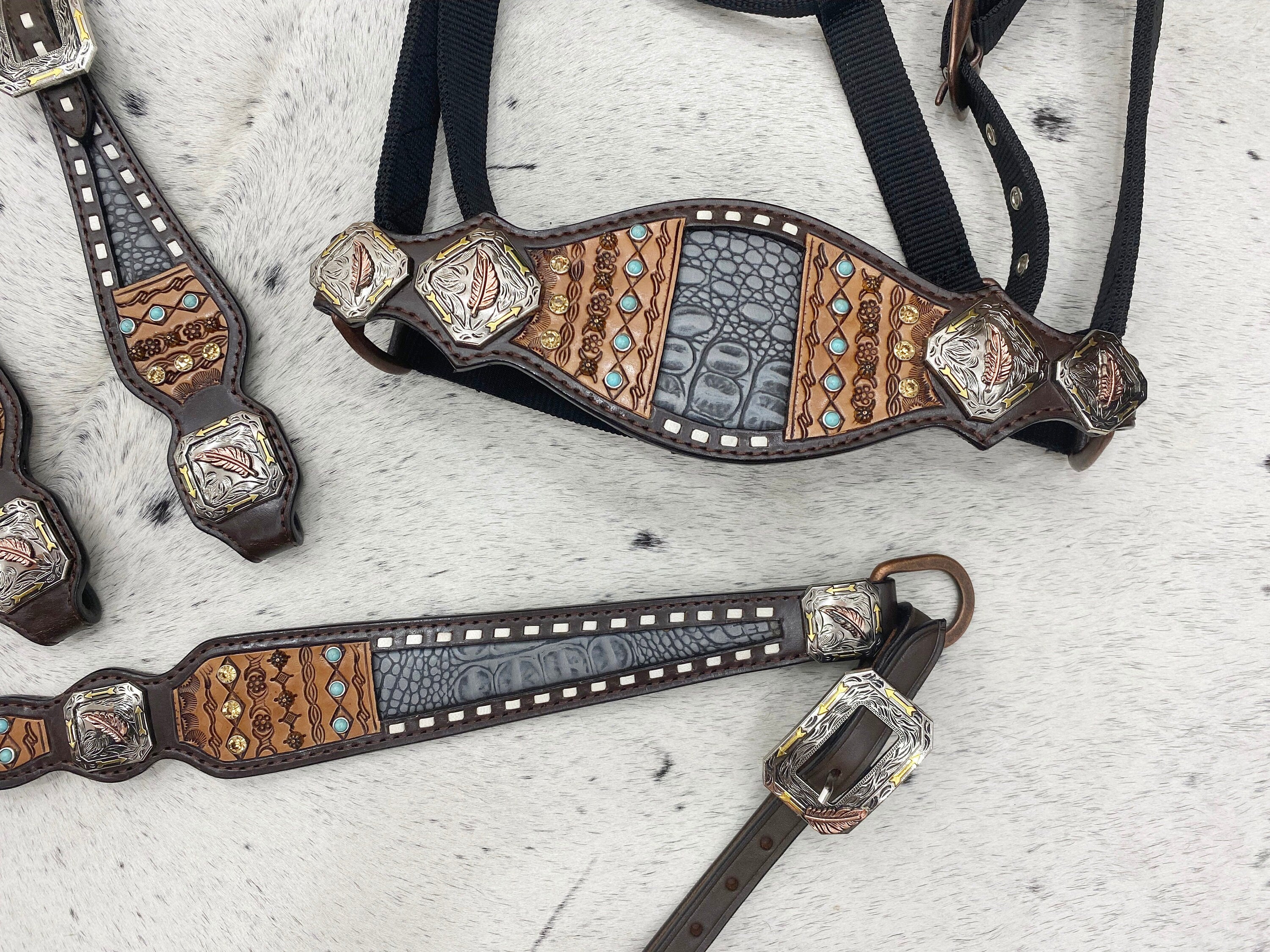 MOUSM Argentina Cow Leather Western Horse Tack Collection – Western Bridles and Headstalls Decorated with Geometrical Tooling, Rawhide Braiding & Grey Alligator Print