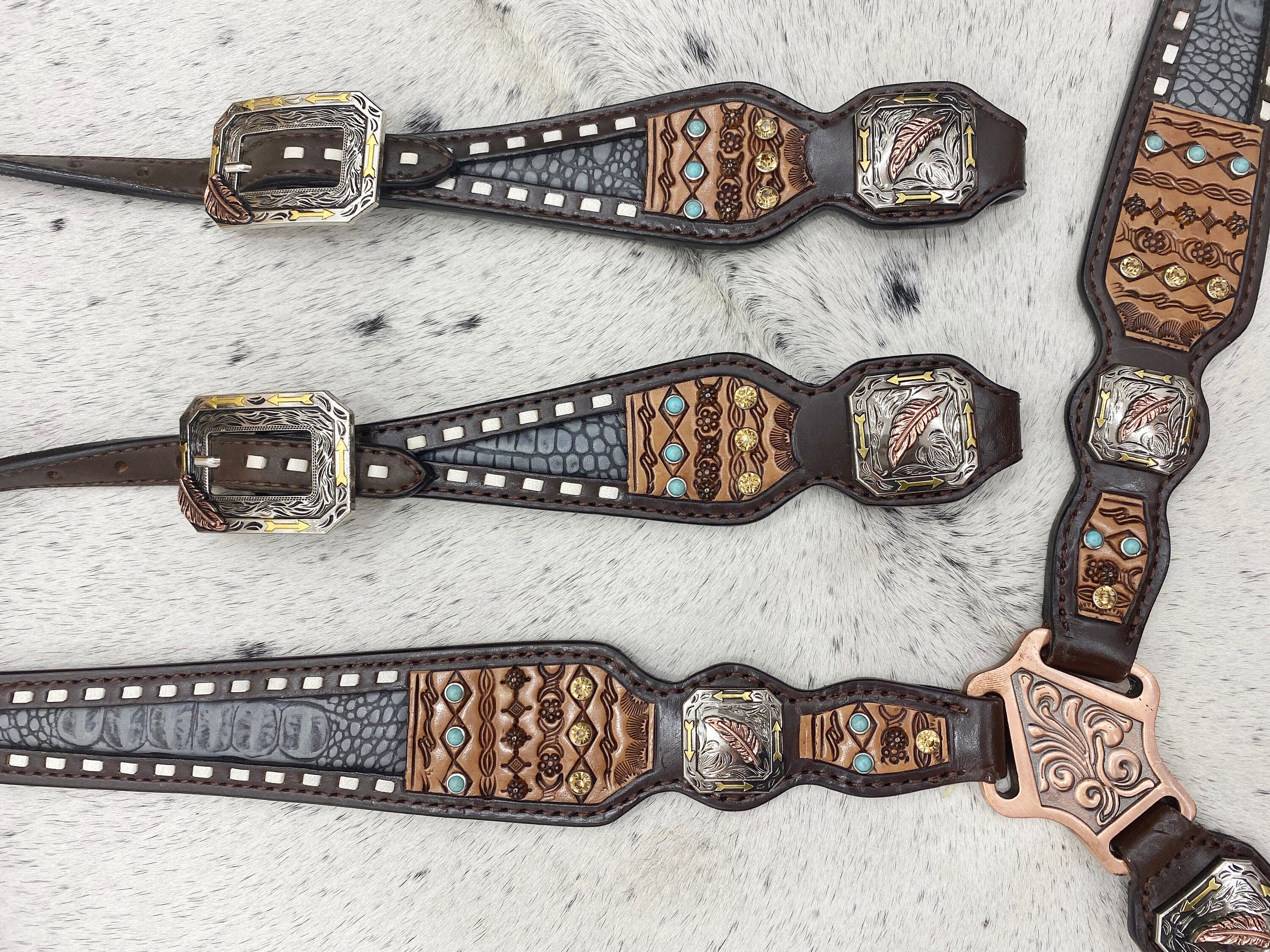 MOUSM Argentina Cow Leather Western Horse Tack Collection – Western Bridles and Headstalls Decorated with Geometrical Tooling, Rawhide Braiding & Grey Alligator Print