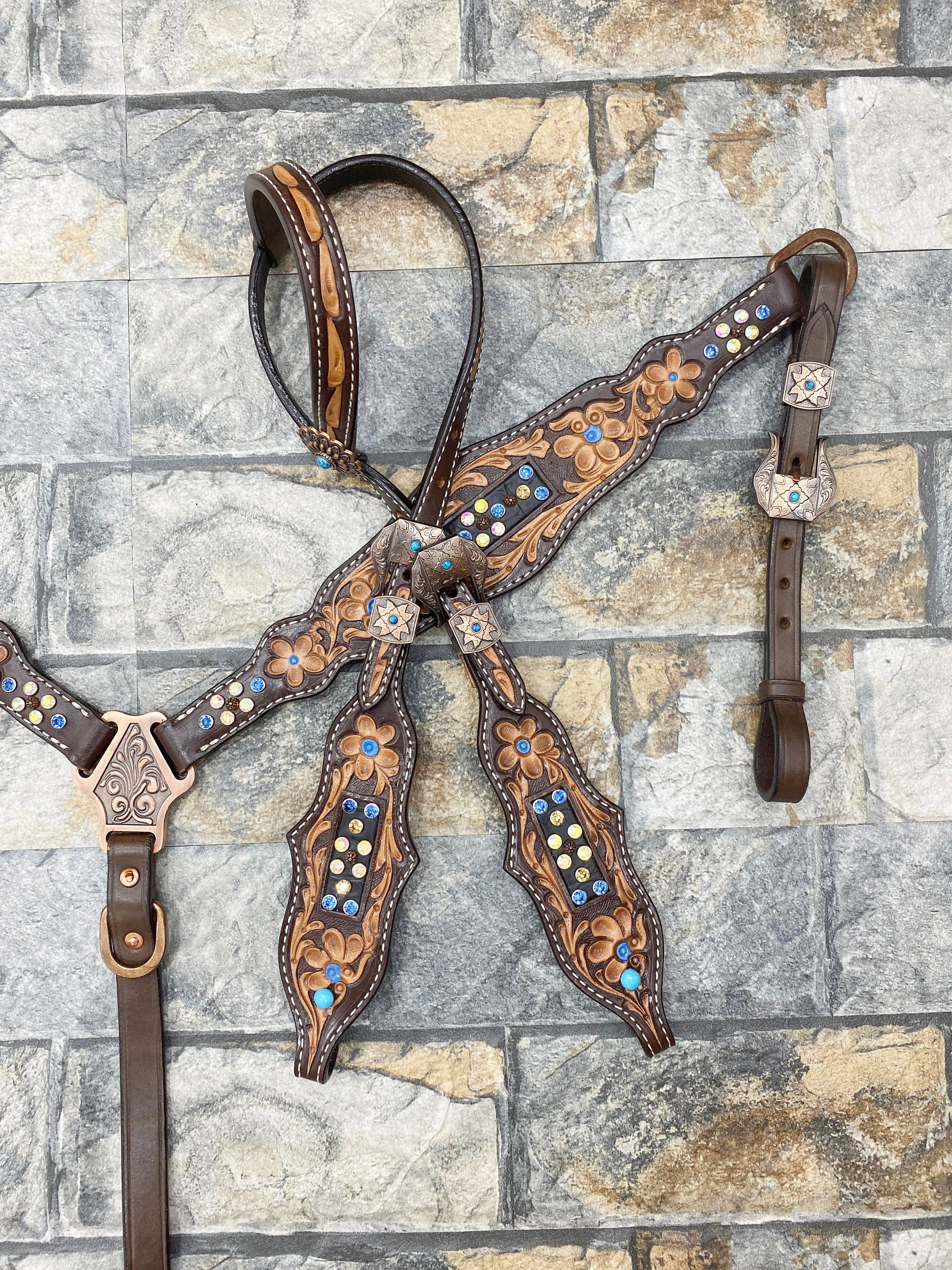 MOUSM Western Headstall & Breast Collar Set – Made with Argentina Cow Leather, Headstall for Horses Decorated with Flower Carving & Blue-White Rhinestones, Antique Copper Hardware