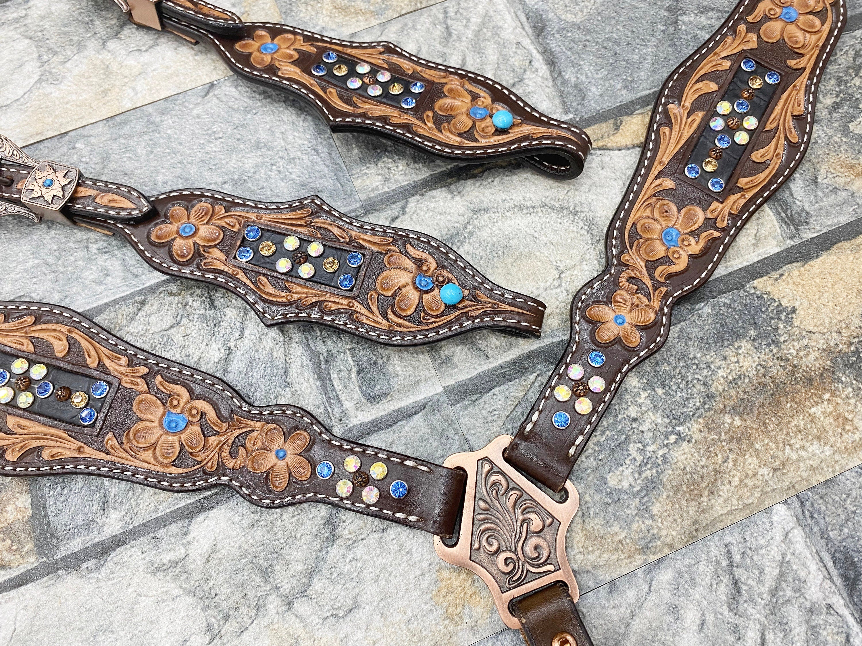 MOUSM Western Headstall & Breast Collar Set – Made with Argentina Cow Leather, Headstall for Horses Decorated with Flower Carving & Blue-White Rhinestones, Antique Copper Hardware