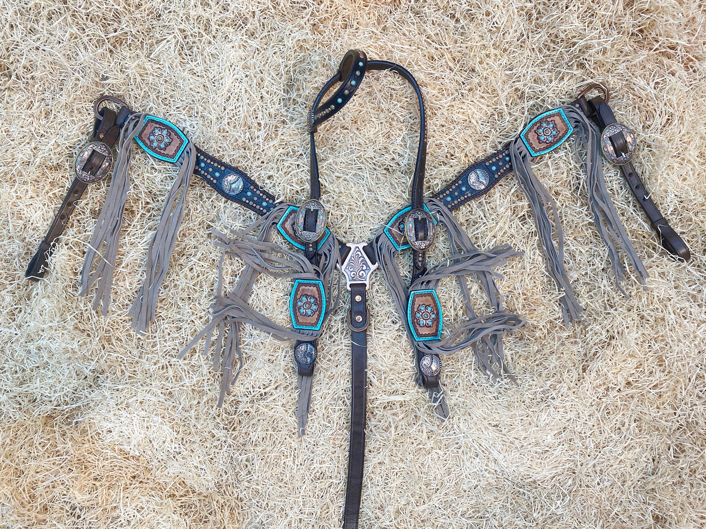 MOUSM Western Headstall & Breast Collar Set – Made with Argentina Cow Leather, Headstalls for Horses Decorated with Turquoise and Copper Studs, Carved Leather Patches with Beige Fringe