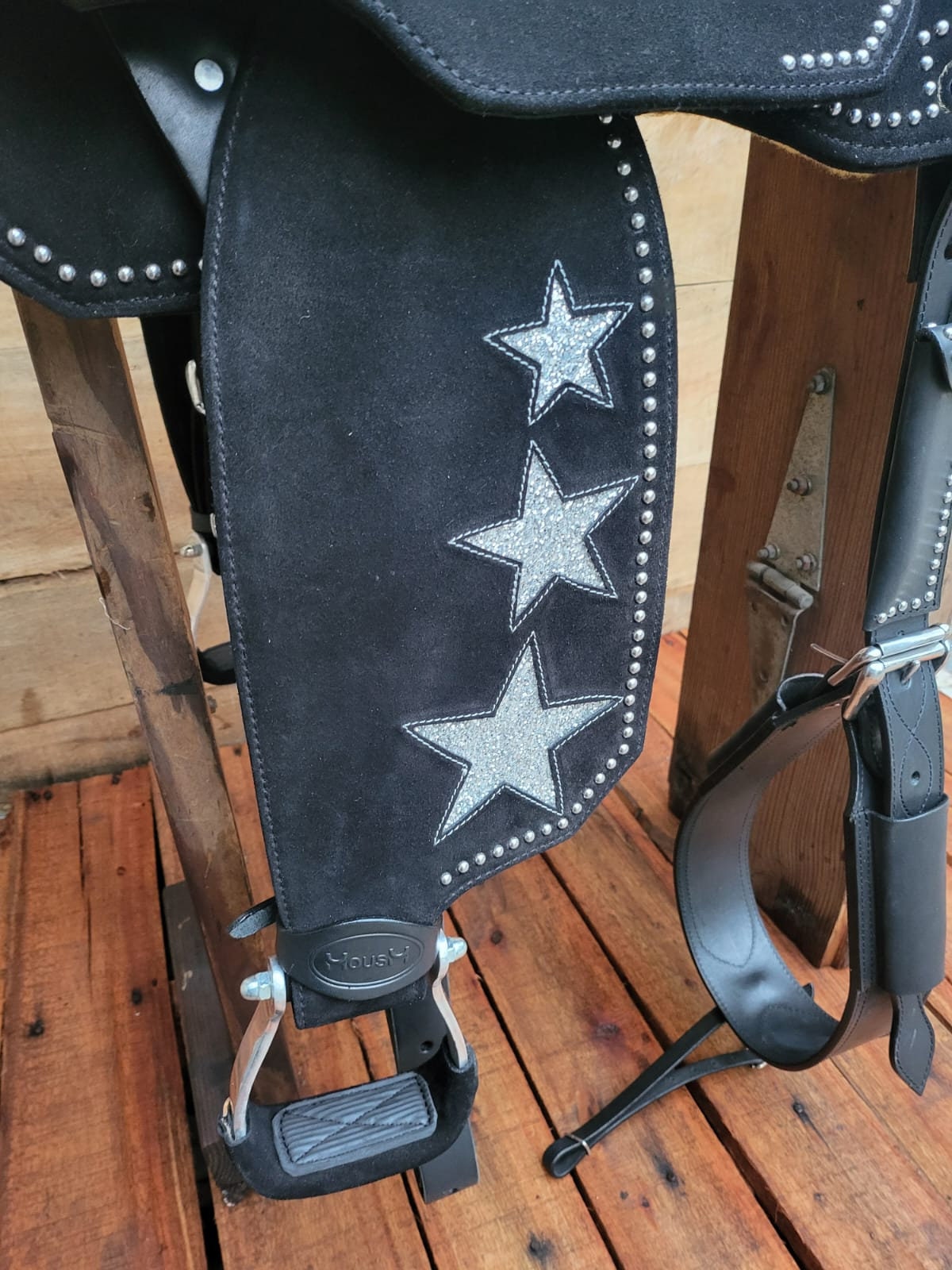 MOUSM Western Barrel Saddle - Built on a Rawhide Covered Fiber Tree, Saddle Made from Genuine Black Argentina Leather with Silver Star Glittered Patch, Available in 13"-17" Seat Options