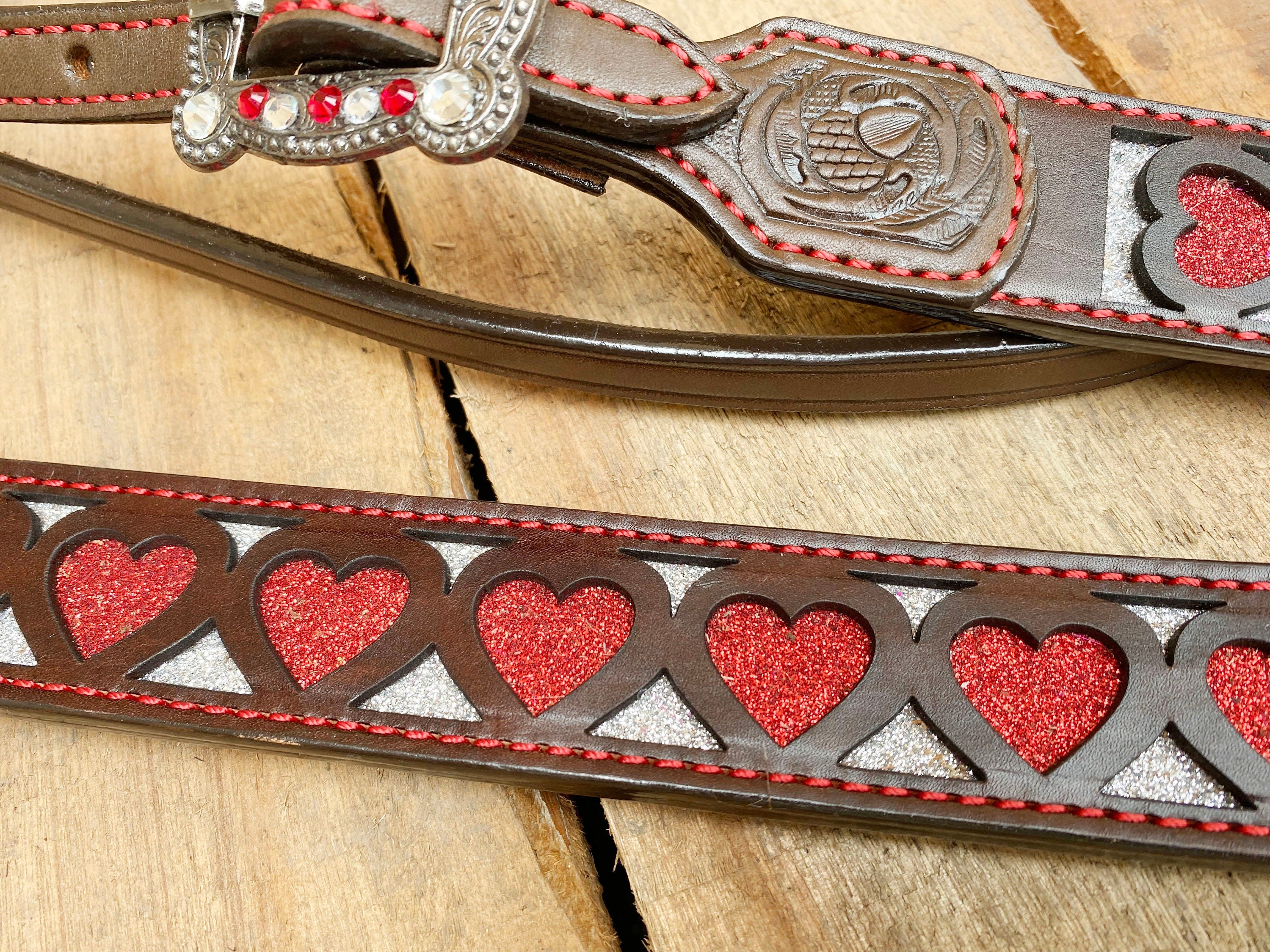 MOUSM Valentine Day Western Leather Headstall and Breast Collar Set – Red Heart Shapes with Engraved Ends with Rhinestones