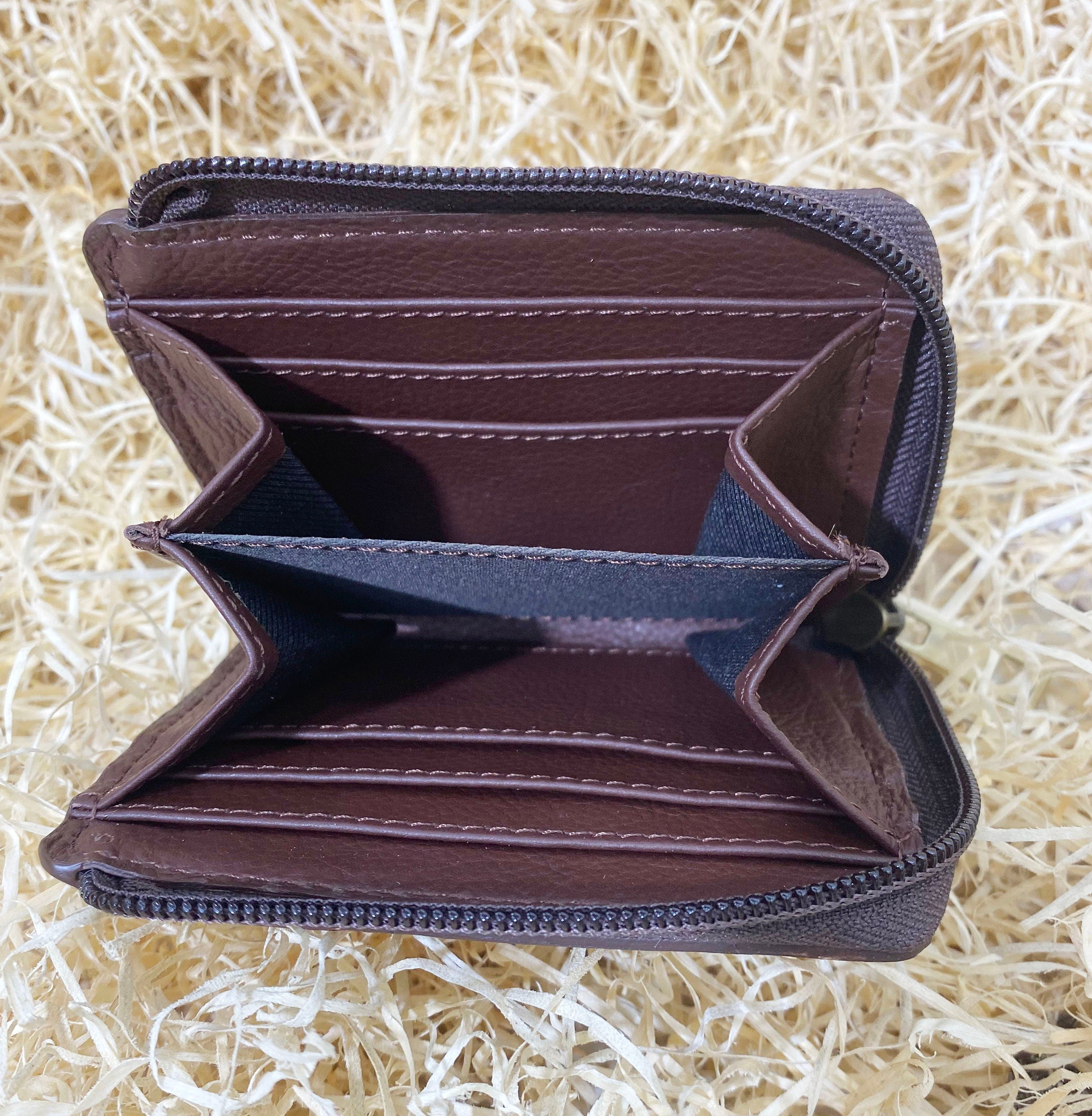 MOUSM Wallet Western Mens Leather Wallet for Men Argentina cow leather box tooled border carving wallet Full zipper closing wallet