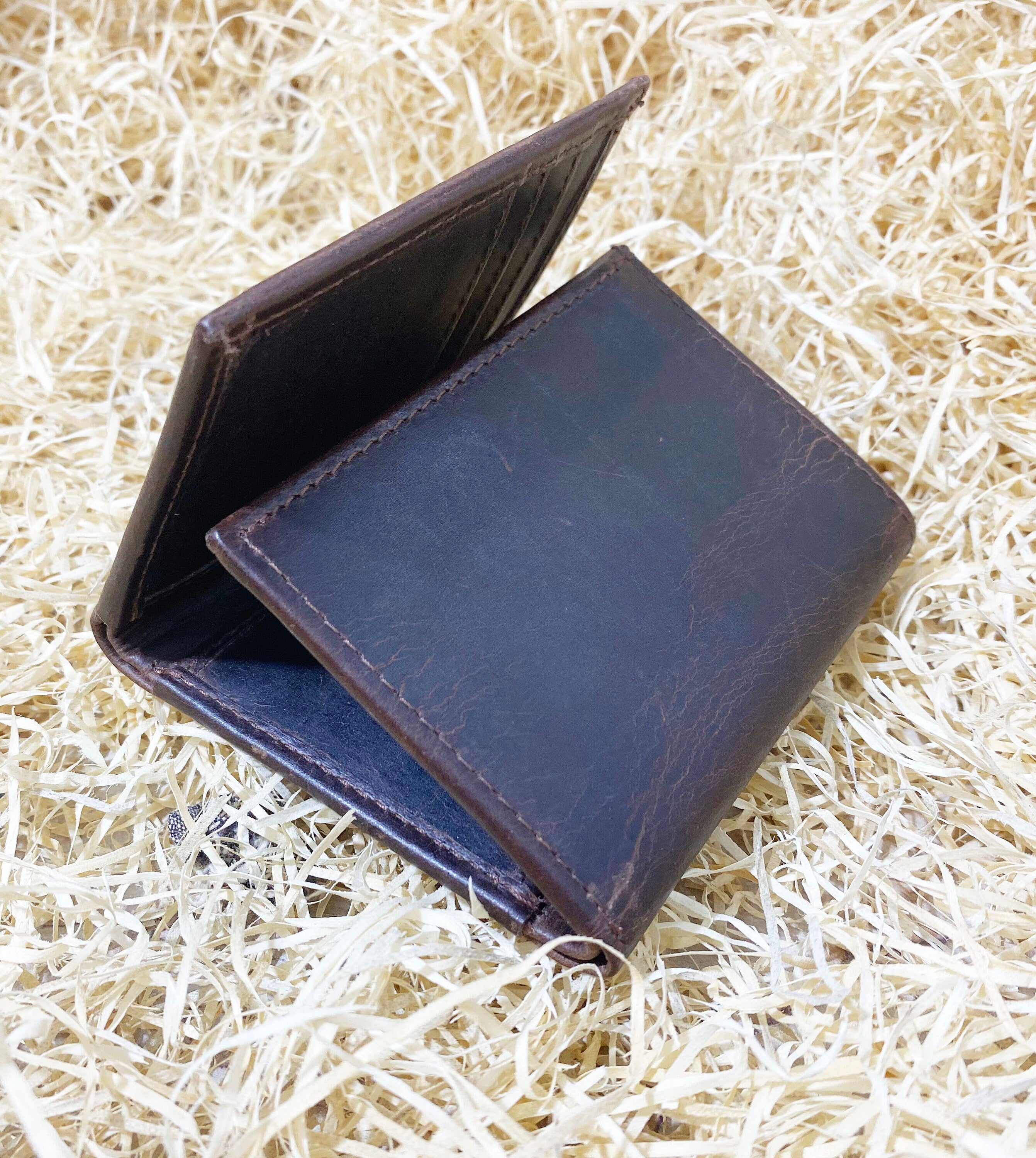 MOUSM Wallet Western Mens Leather Wallet for Men Argentina cow leather wallet Dark Brown Wax Leather wallet 3 Fold Organizer wallet