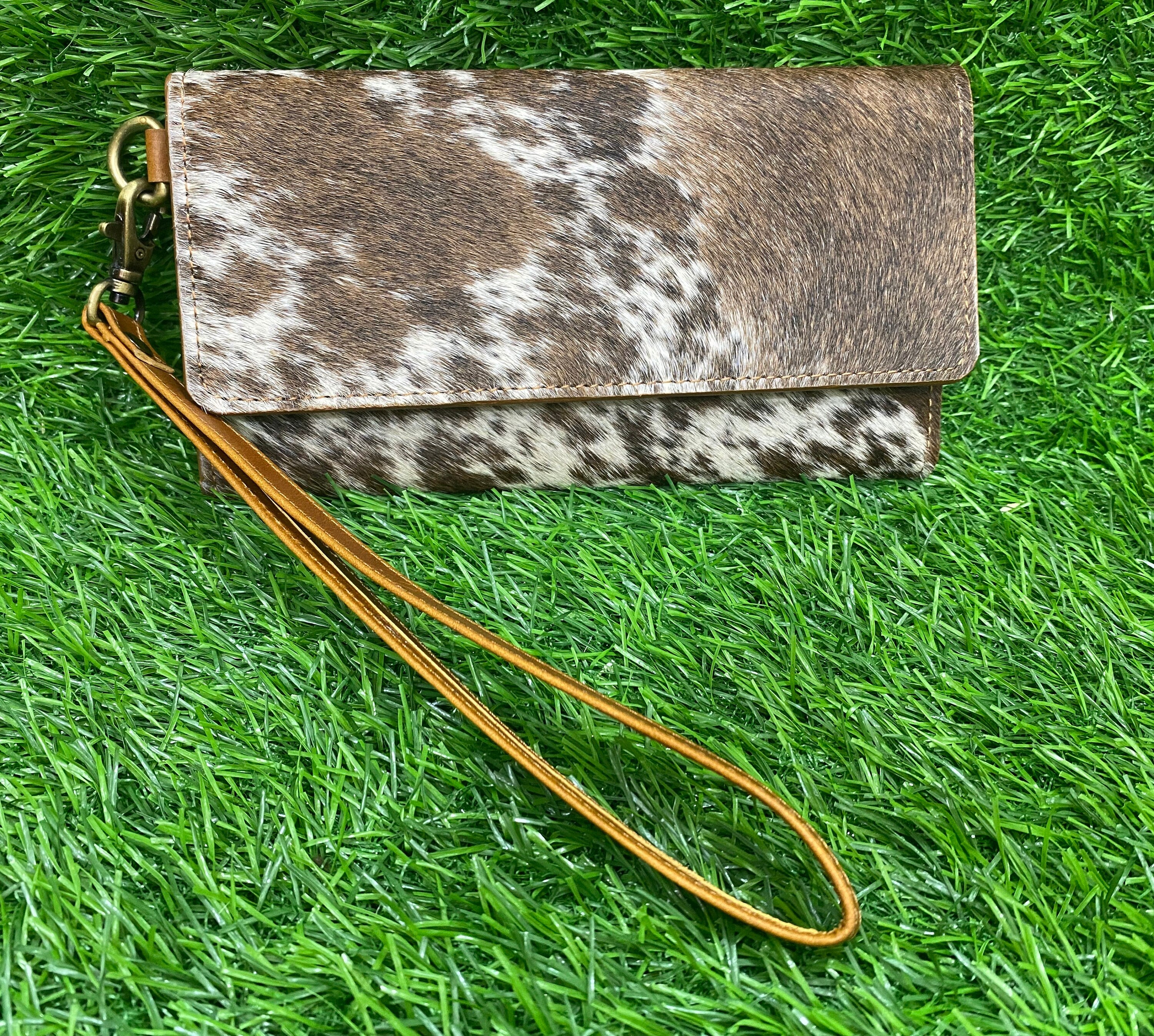 MOUSM Ladies Clutch Bag – Natural Printed Hair-On Cowhide, Triple-Fold Handmade Distressed Leather Evening & Party Clutch for Women with Wrist Strap and Magnetic Closure