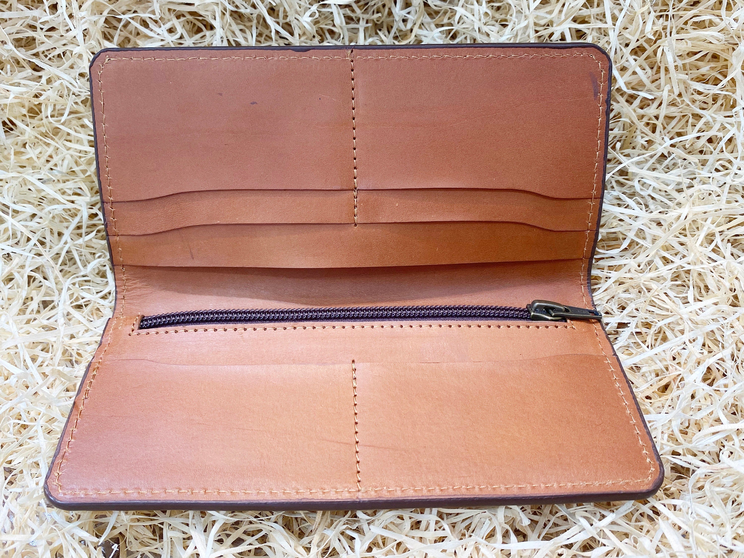 MOUSM Ladies Clutch Bag – Floral Carved Leather with Antique Finish, Handmade Distressed Western Leather Bifold Clutch Wallet Evening & Party Clutch for Women