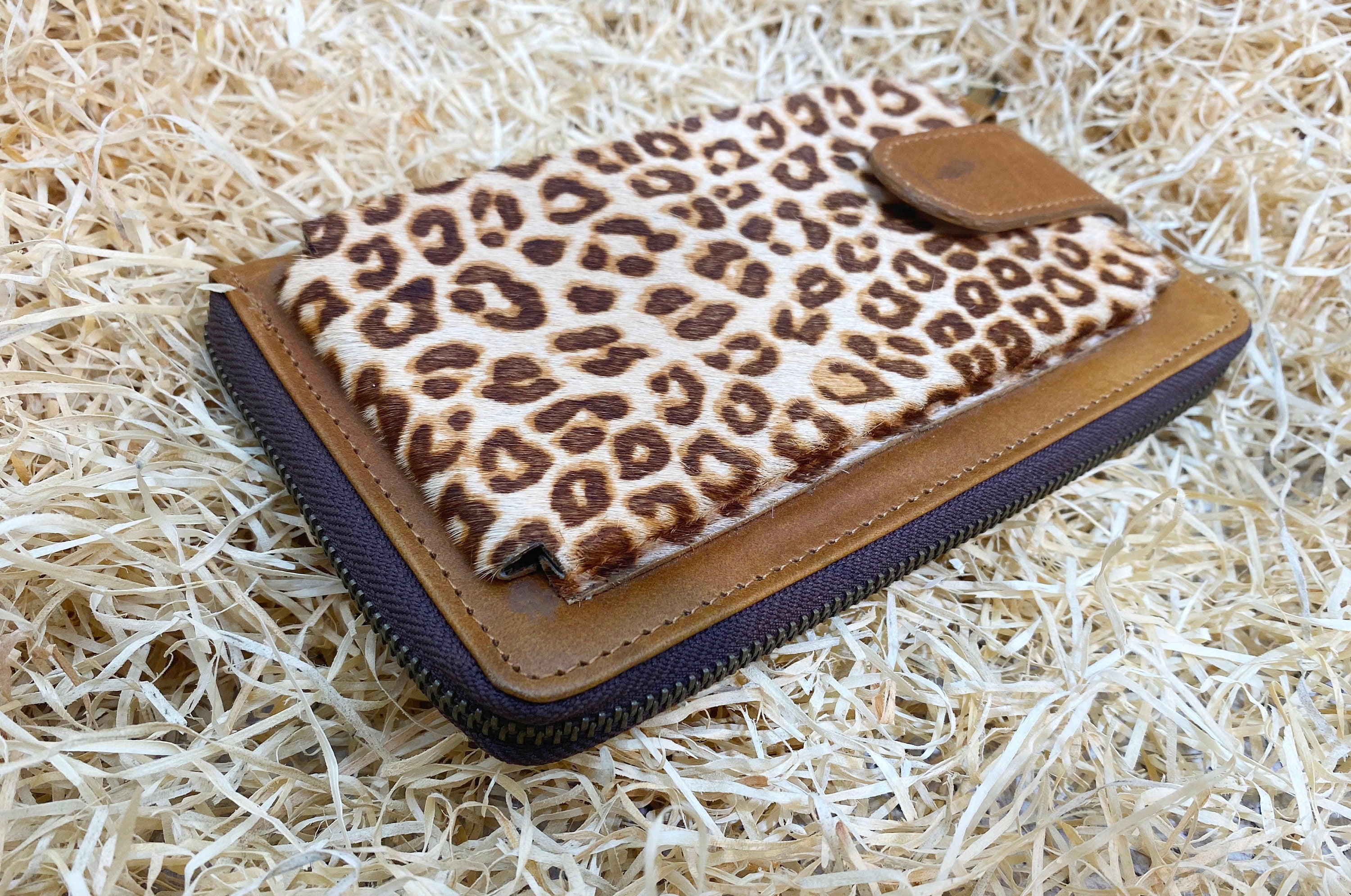 ladies clutch bag for phone and card wallet with cross body strap. Western Ladies hand clutch bag | Premium leather clutch bag by Mousm