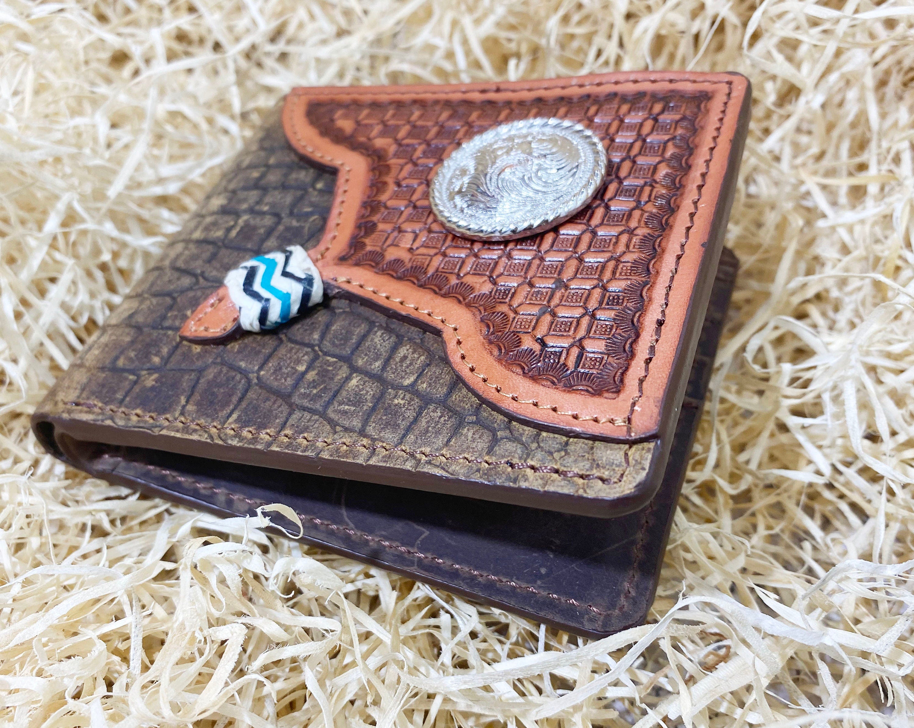 MOUSM Wallet Western Mens Leather Wallet for Men cow leather with Aligator print with window tooled Wallet