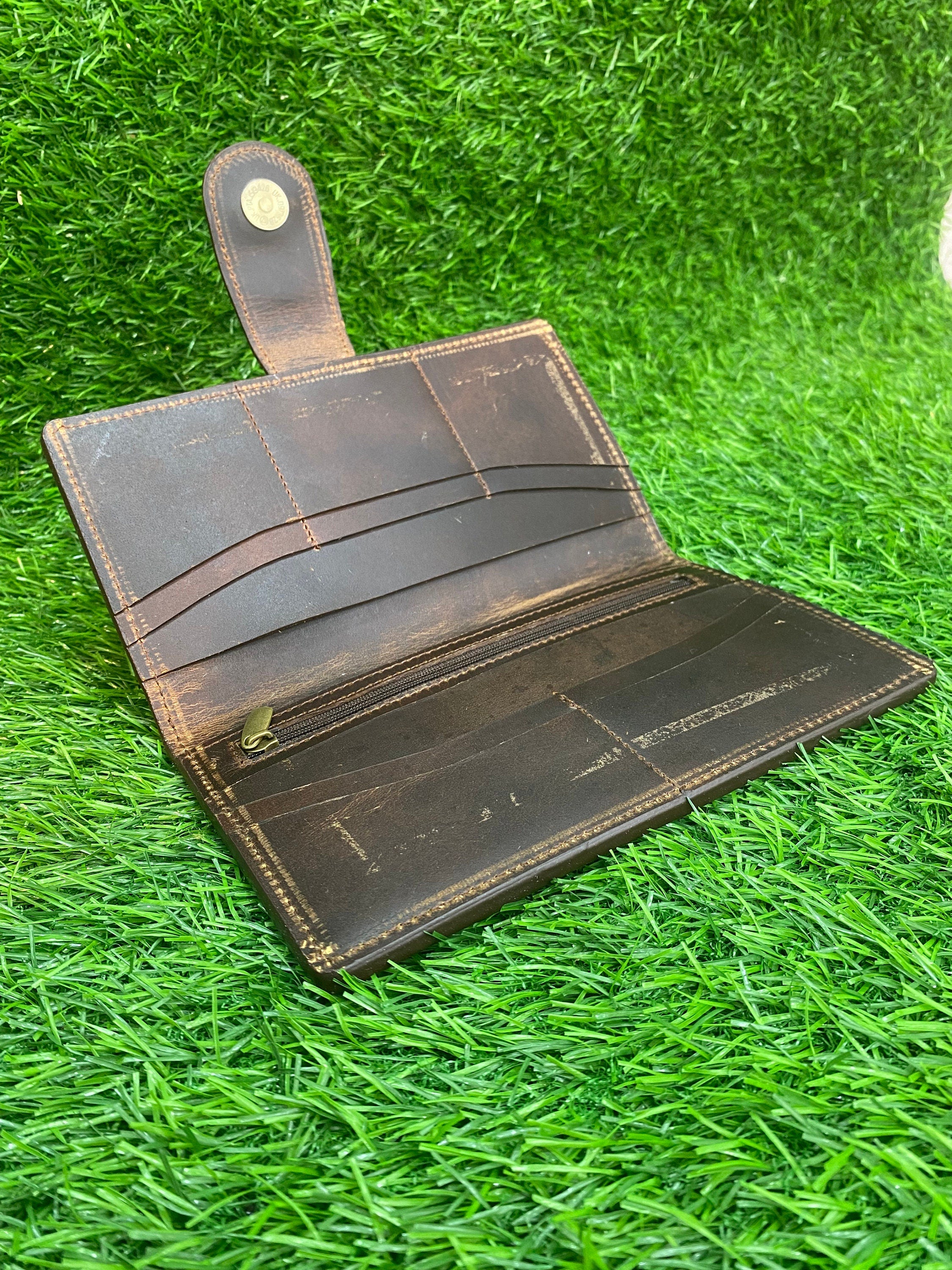 MOUSM Ladies Clutch Bag – Natural Hair-On Cowhide with Silver Rose Concho, Handmade Distressed Leather Party & Evening Wallet for Women with Magnetic Closure