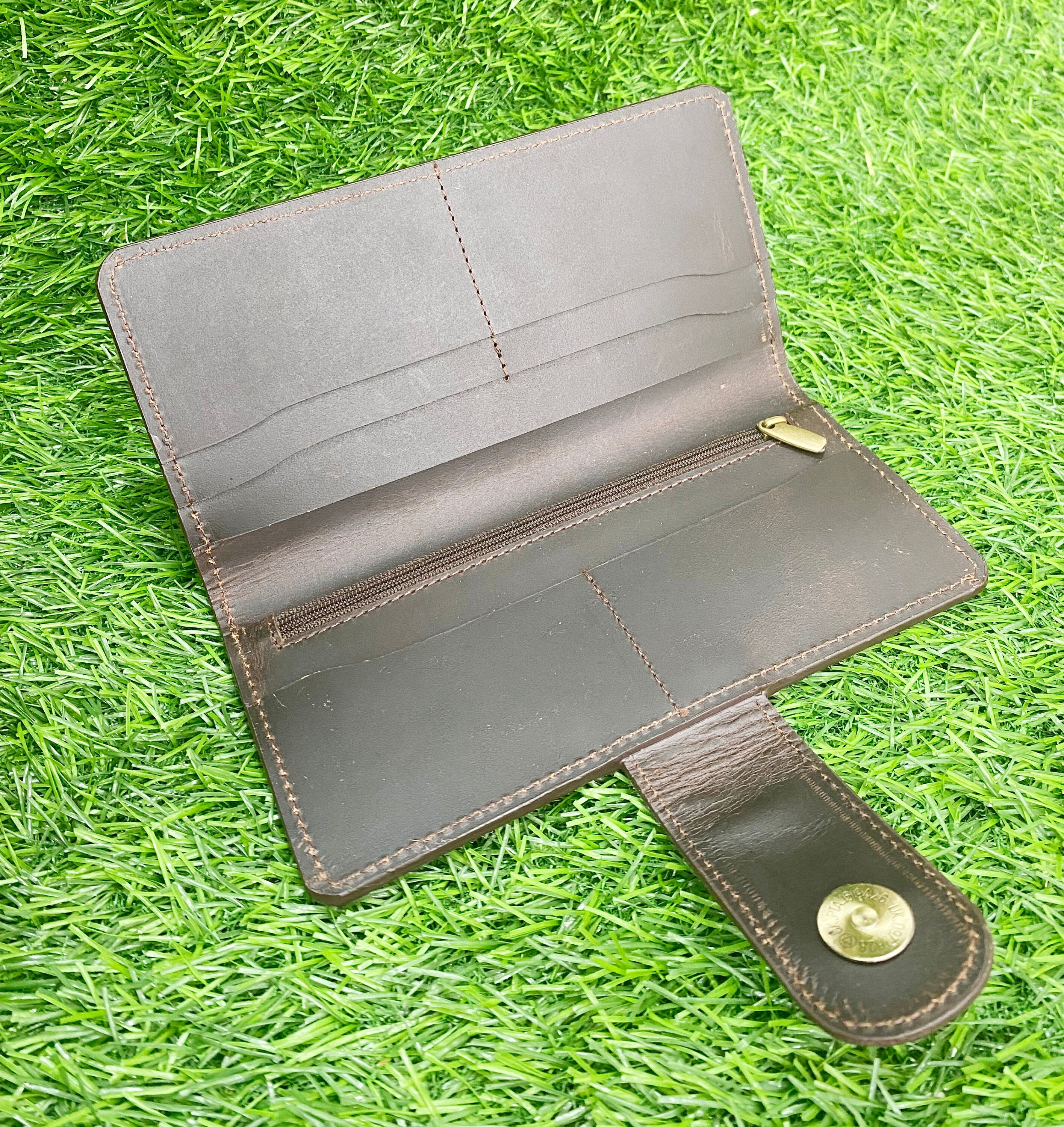 MOUSM Ladies Clutch Bag – Natural Hair-On Cowhide with Silver Concho Closure, Handmade Distressed Leather Evening & Party Clutch for Women with Magnetic Closure