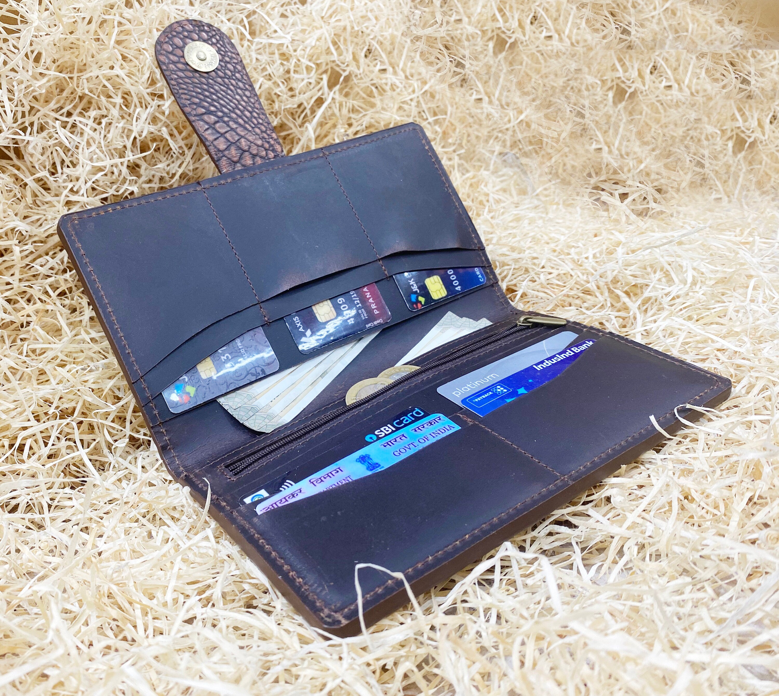 MOUSM Ladies Clutch Bag – Light Brown Alligator Print Cowhide Leather with Heart-Shaped Turquoise Stone, Handmade Distressed Western Leather Clutch Handbag for Women with Magnetic Closure