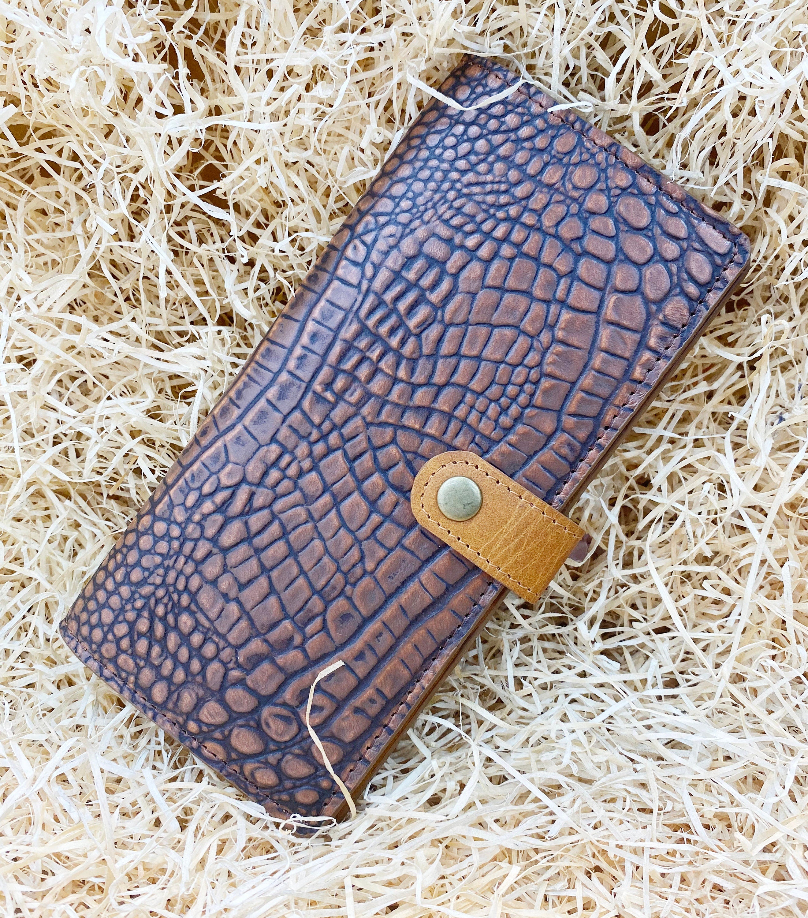 MOUSM Ladies Clutch Bag – Light Brown Alligator Print Leather, Handmade Distressed Western Leather Evening & Party Clutch Bag for Women with Magnetic Closure