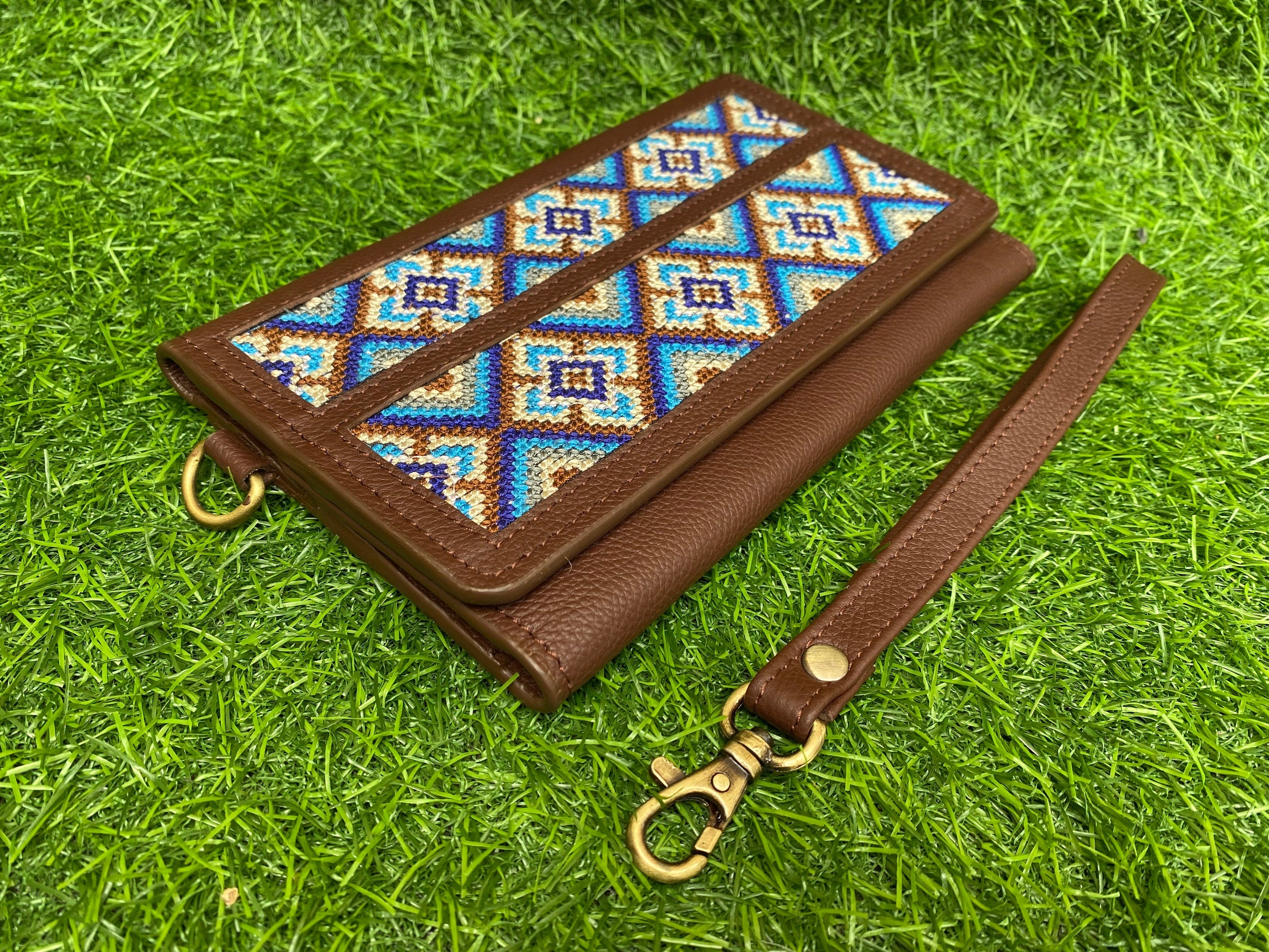 ladies clutch bag comes with Aztec embroidery overlay. Ladies&