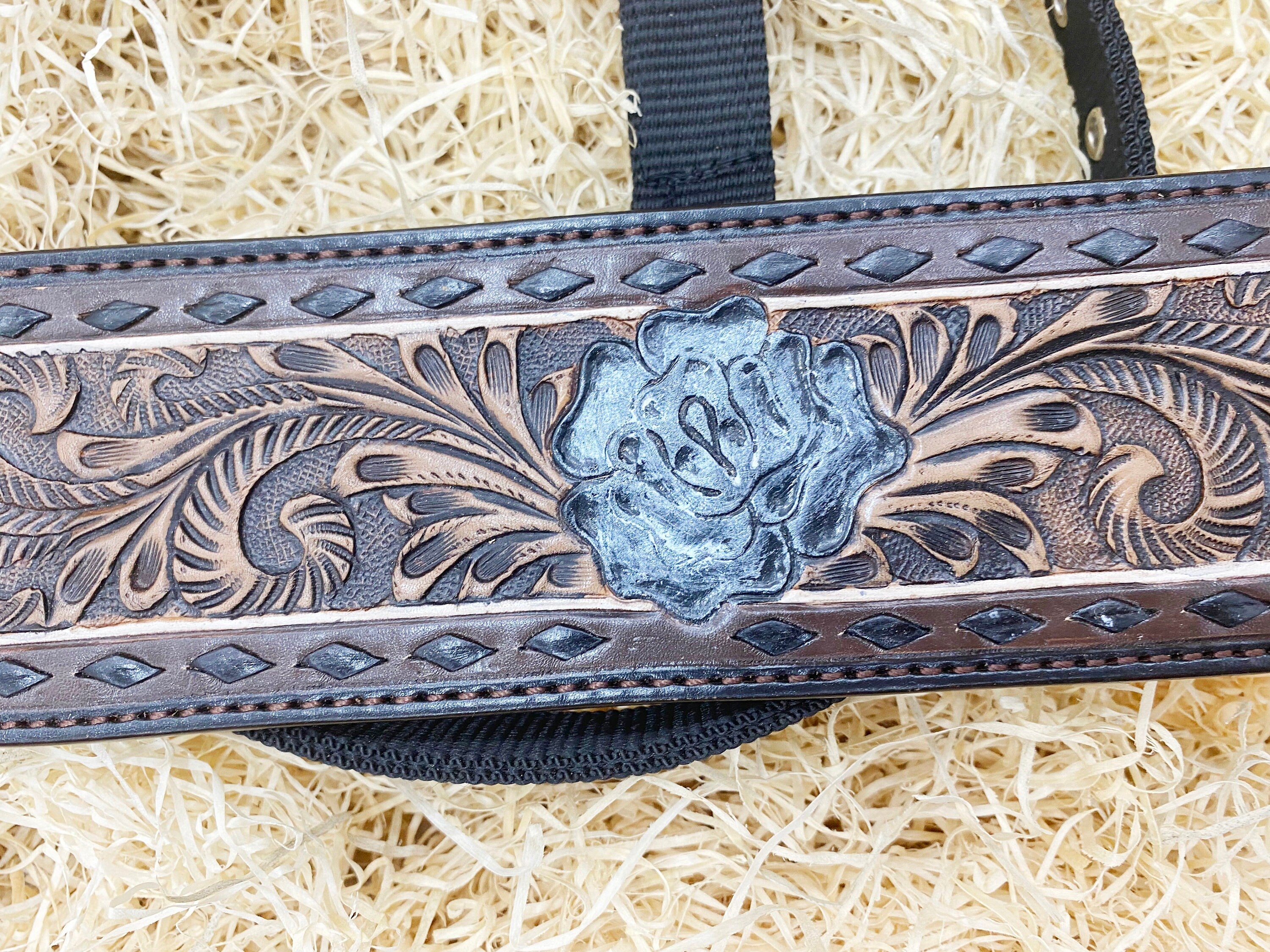 MOUSM Western Bronc Halter – Argentina Cow Leather Halter for Horse Decorated with Black Buck Stitching, Rose Carving on Center with Rose Carved Conchos, Antique Nickel Hardware