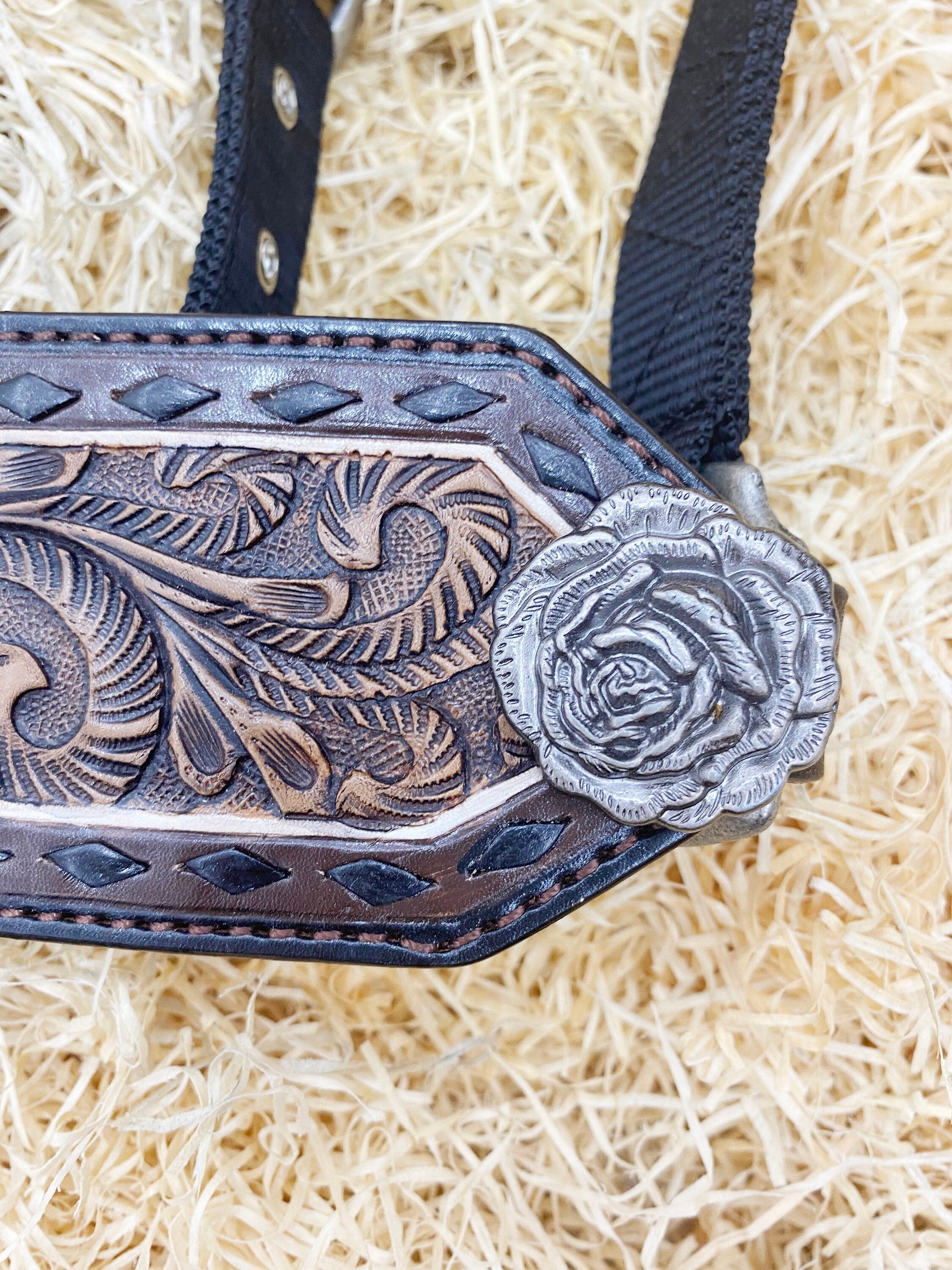MOUSM Western Bronc Halter – Argentina Cow Leather Halter for Horse Decorated with Black Buck Stitching, Rose Carving on Center with Rose Carved Conchos, Antique Nickel Hardware