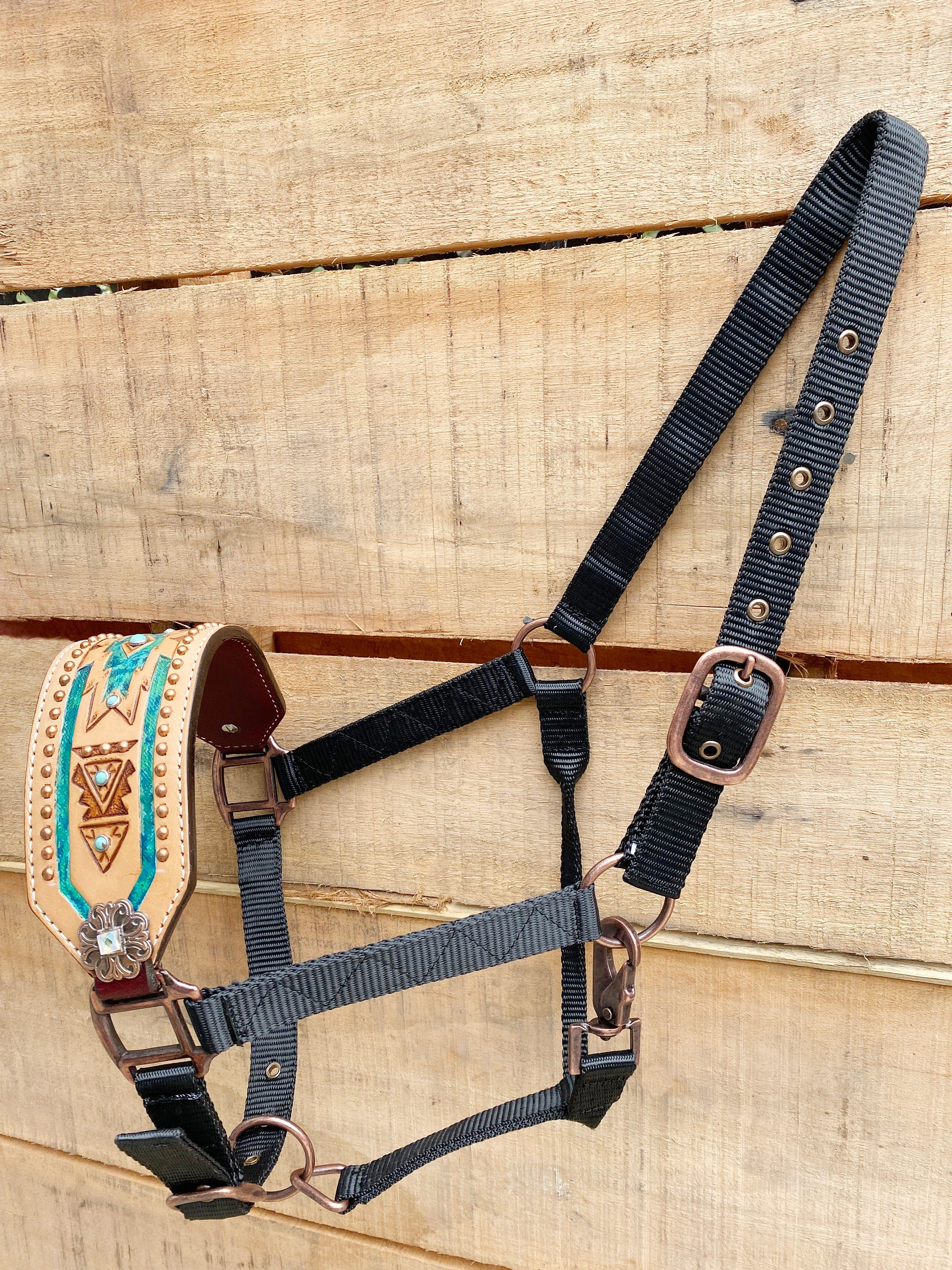 MOUSM Western Bronc Halter – Argentina Cow Leather Halter for Horse Decorated with Hand-Carved & Hand-Painted Aztec Design Surrounded by Copper Studs, Antique Copper Concho