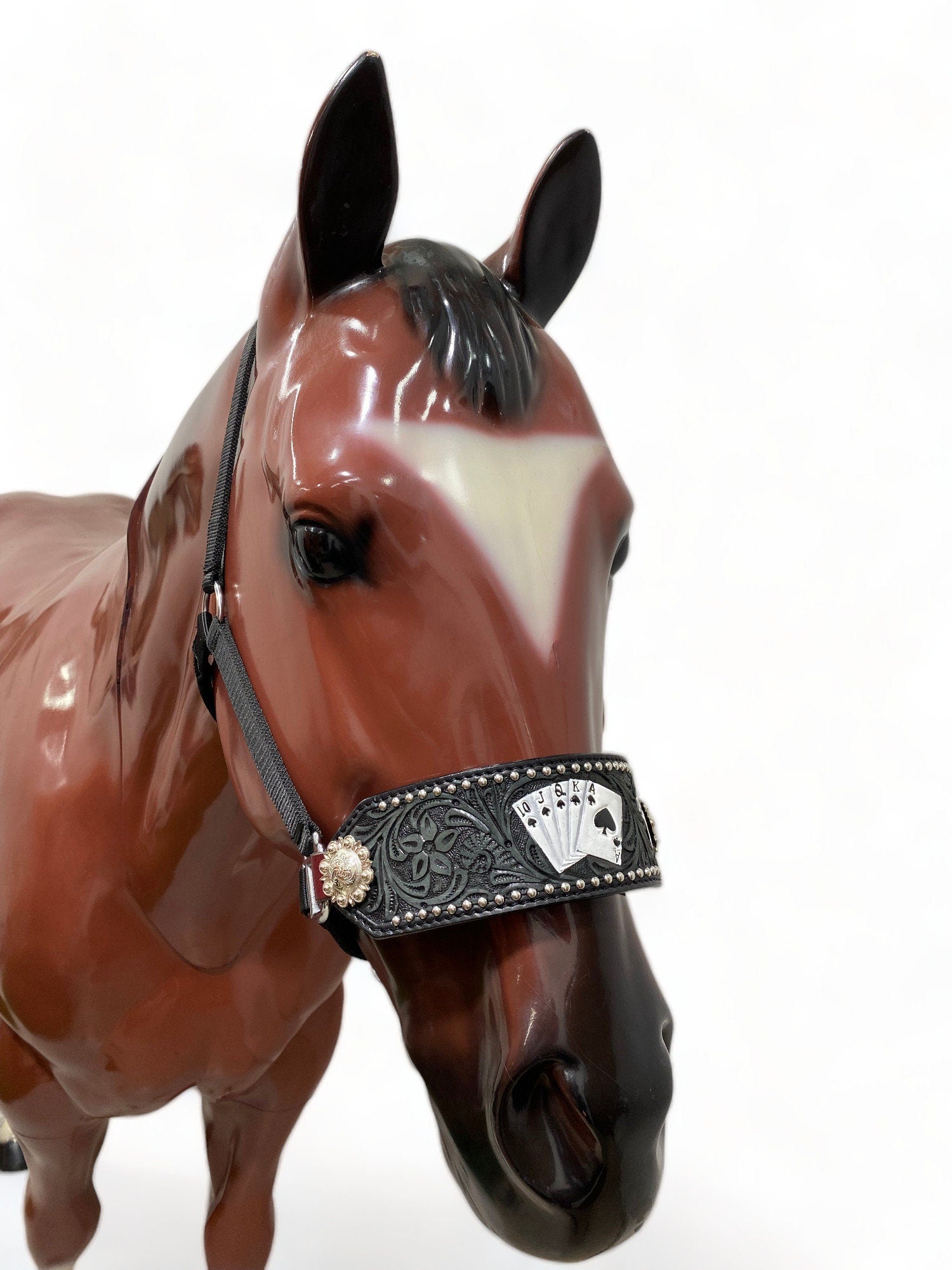 MOUSM Western Bronc Halter – Argentina Cow Leather Halter for Horse Decorated with Hand-Tooled Flower Carving, Silver Studs & Playing Card Painting