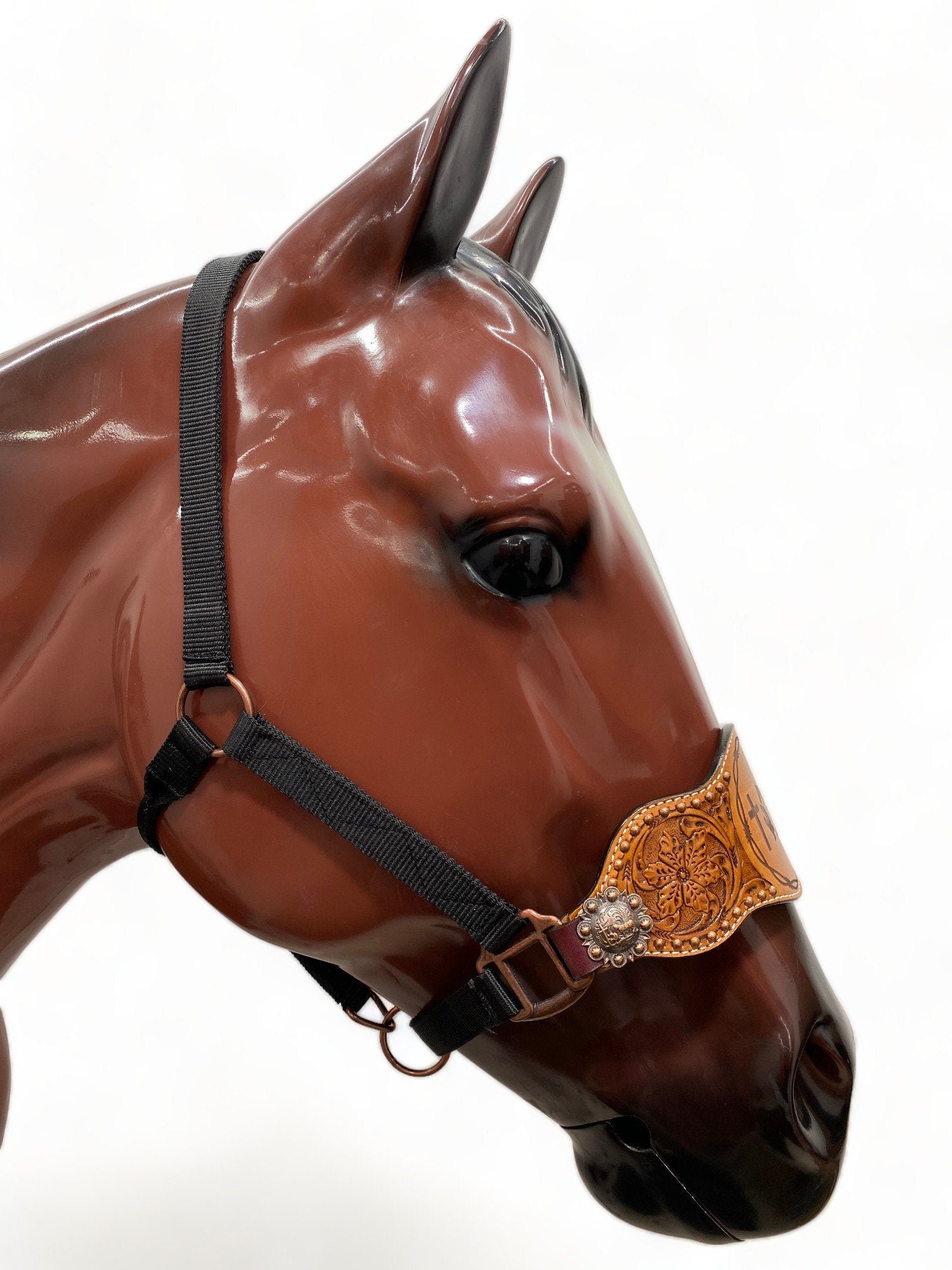 MOUSM Western Bronc Halter – Argentina Cow Leather Halter for Horse Decorated with Hand-Tooled Flower Carving & Praying Cowboy Engraving