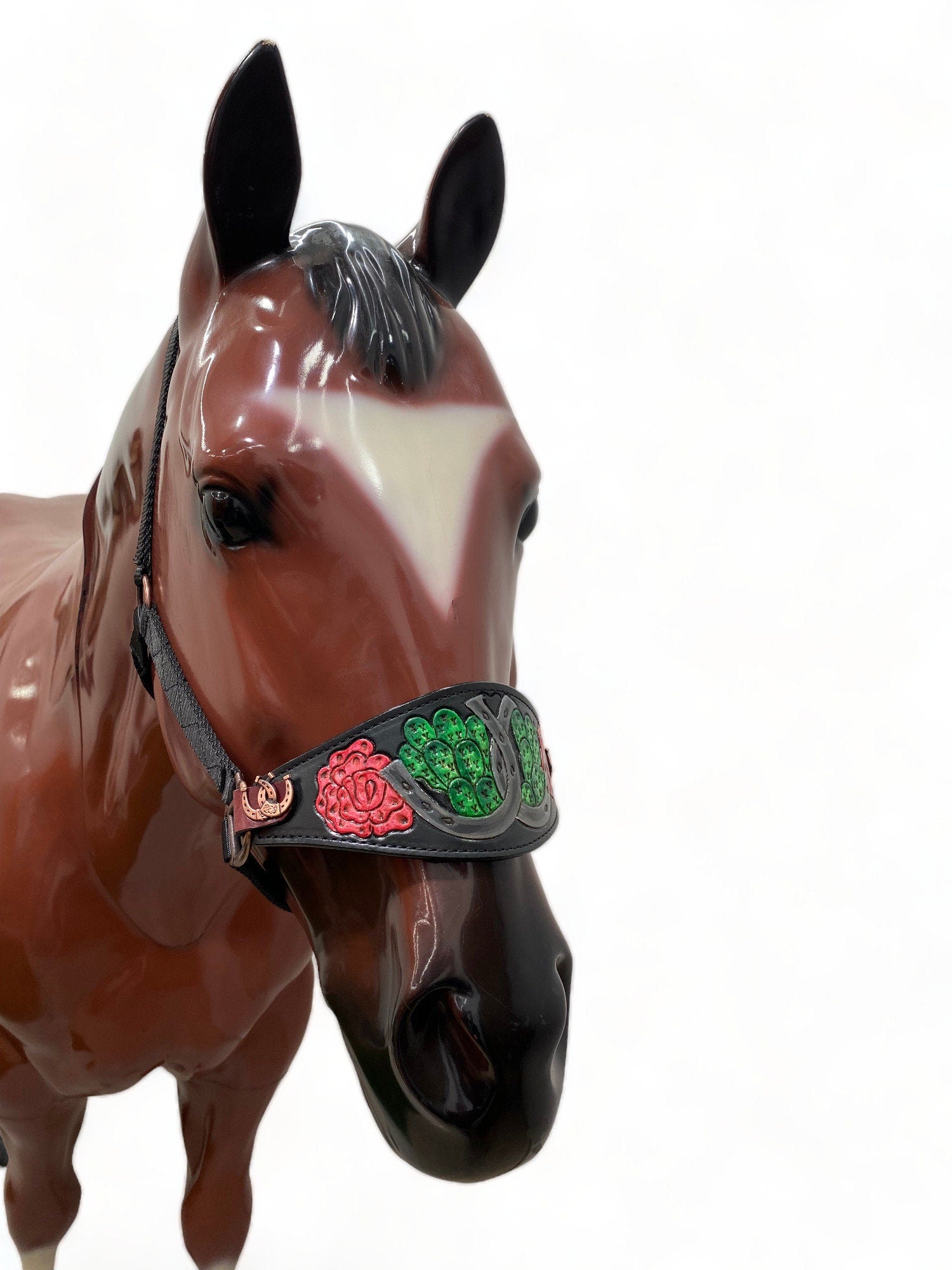 MOUSM Western Bronc Halter - Argentina Cow Leather Halter for Horse Decorated with Hand-Painted Rose, Cactus, and Horseshoe Carving, Finished with Horseshoe Antique Copper Concho