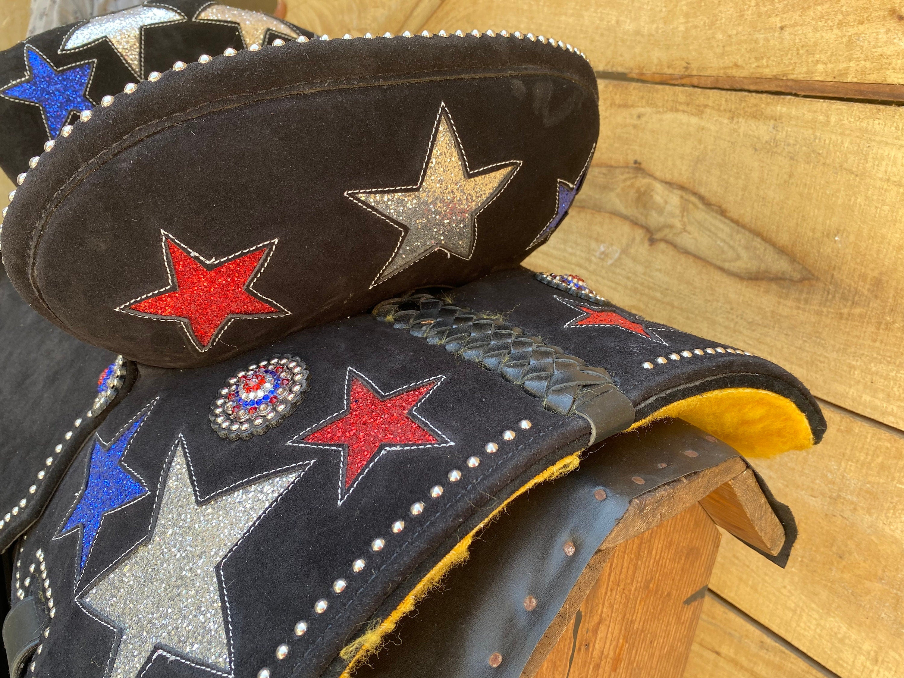 MOUSM Western Barrel Saddle - Built on a Rawhide Covered Fiber Tree, Saddle Made from Genuine Black Argentina Leather with USA Flag Star Patch, Available in 13"-17" Seat Options